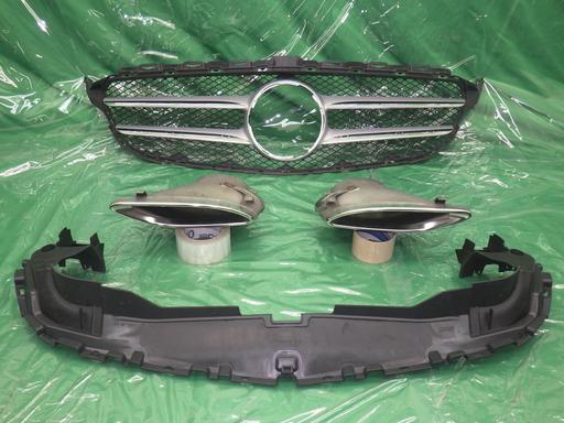 【中古】A205 490 11 27-02 A205 880 04 83 ベンツ 純正 マフラーカッター グリル セット