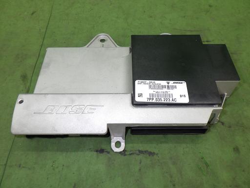 【中古】ポルシェ 純正 アンプ