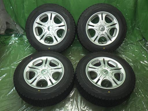 【中古】175/70R14 ヴィッツ RAVRION 14インチ ダンロップ ウインターマックスWM01