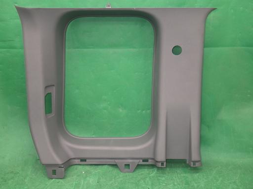 【未使用】キューブ 純正 リアピラーフィニッシャー 片側のみ