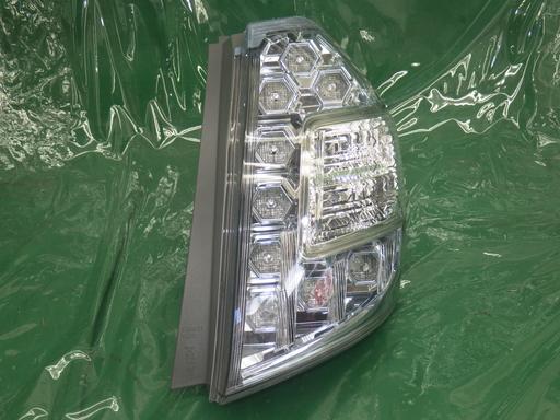 乐天商城 - 【中古】W0020 フィット 純正 テールランプ 右のみ