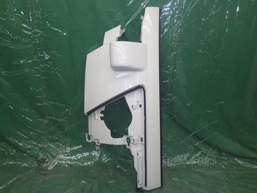 【中古】デコトラ 新車外し エルフ 純正 コ ーナーパネル 左のみ 白