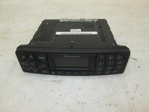 コンポ・ナビ:アンプレスデッキ 【中古】W203 純正 デッキ 商品番号: 494670001 W203C200申告 A203 820 21 86 CM1121 SN:020109 コード無いため動作未テスト。現状販売となります。 状態 : 使用済み 3813円から値引き