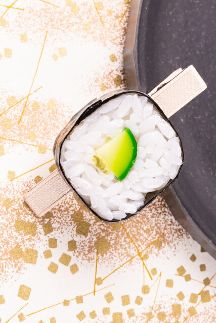 ヘアクリップ　ヘアアクセサリー 寿司かっぱ巻き　食品サンプル　グッズ　ハンドメイド