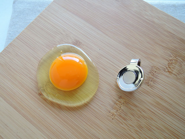 ゴルフマーカー 生卵 ハンドメイド コンペ 景品　食品サンプル グッズ