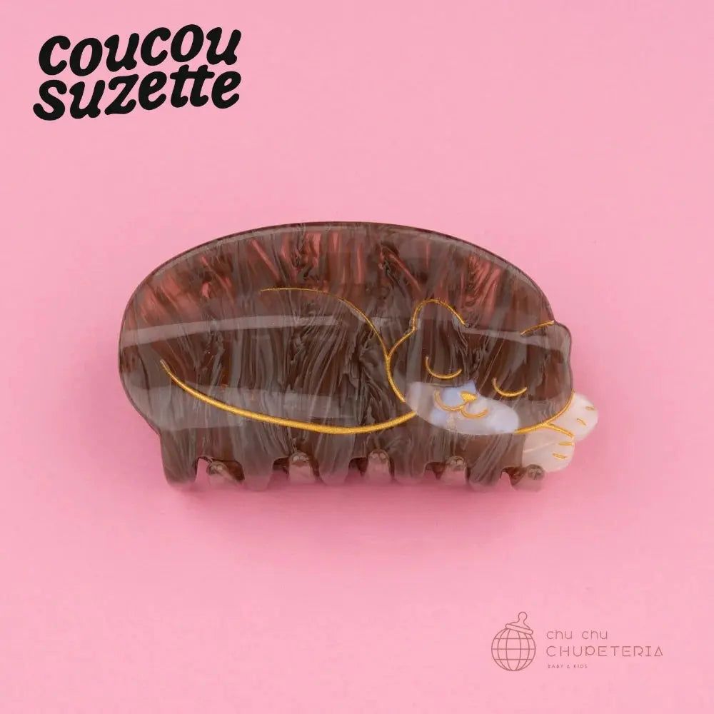 Rakuten - 【Coucou Suzette】Sleeping Cat Hair Claw /ヘッドアクセ ヘアクリップ クリップ バレッタ かんざし クロー ヘアクロー ギフト プレゼント 正規代理店 猫 ねこ ネコ 睡眠 寝る 寝ている クク ククシュゼット