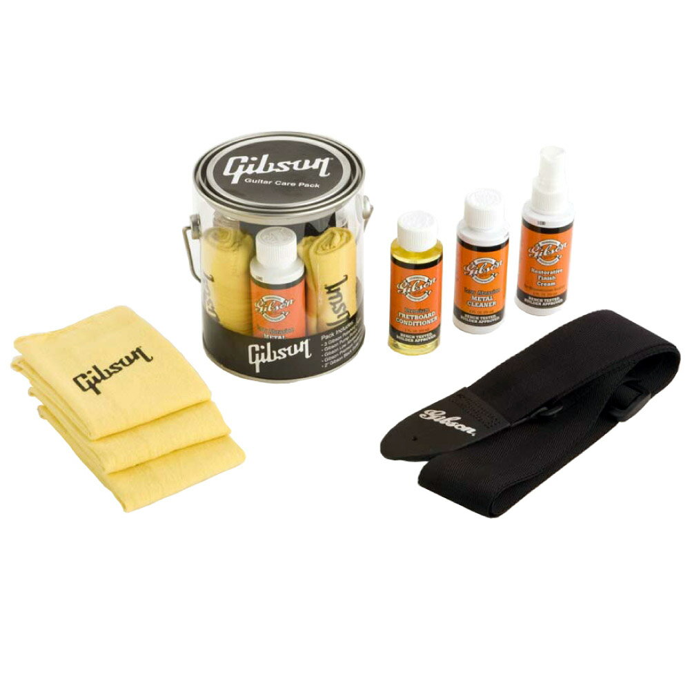 Gibson G-CAREKIT1 Clear Bucket Care Kit メンテナンスセットギブソン純正のメンテナンスセットです。メタルクリーナー、フレットボードコンディショナー、ポリッシュ、ポリッシングクロス3枚、ギターストラップがセットになっています。【セット内容】・フィニッシュクリーム…塗装面の汚れを落とします。※ラッカー塗装の場合、変色等が無いことを確認してからご使用下さい。・フレットボードコンディショナー…指板用のオイルです。塗装がされていない指板面の乾燥を防ぎます。・メタルクリーナー…金属パーツの曇りを取り除きます。※エイジド加工やゴールドパーツには使用しないで下さい。・クロス…柔らかなコットン100%のクロスです。塗装面の拭き上げなどに使用できます。・2"ナイロンストラップ