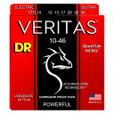 DR VTE-10 VERITAS エレキギター弦VERITAS は DR 独自の技術Accurate Core Technologyc (ACTc) でコア材を極限まで研磨し、独自素材であるカンタムニッケルをハンドワウンドした今までにない新しいエレキギター弦です。コア表面を均一にすることでよりタイトにワウンドすることが可能になり、汚れや汗の侵入を阻止。これによりアンコーティングながら長寿命を実現。さらに、磨かれたコアの自然な振動に合わせたカンタムニッケルの持つクリアで上質なサウンドが幅広いレンジを生み出し、しなやかな弾力によって広がる演奏性により繊細な表現まで再現しやすく、分離のよいサウンドとかつて無いボディ鳴りを実現しました。また、自然な振動を追求する事で変速チューニングでも驚くほどピッチが安定する弦に仕上がりました。さらに、この上質な巻弦に合わせバランスを取った長寿命且つ幅広いレンジを持ちリッチなサウンドを奏でる、XENON power-plain弦の 1 弦、2 弦、3 弦を追加で封入。楽器との相性や演奏性に合わせお好みでご選択いただけます。Accurate Core Technology(ACT)とは...DR が独自に開発した技術で、ワウンド前のコア材を極限まで研磨し、表面の不均一性を取り除き、より正確な状態のコアにすることで、より自然な振動を促すと共に、DR の高いハンドワウンド技術によって、よりタイトにコアに対してワウンド材を巻きつけることが可能になりました。これにより、弦のゲージはそのままに、弦の密度(重量)を上げることが可能となり、通常のチューニングはもちろん、ドロップダウン等の変速チューニングの際の高い安定性を実現しました。この度、特許申請が完了したため、公表となった技術ですが、既にラインナップ済の DDT シリーズにも同じ技術が採用されています。ゲージ：10-13-17-26-36-46