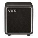 VOX ボックス ヴォックス BC108 Black Cab スピーカーキャビネットコンパクトながら、独自の設計思想により、高いサウンド・クオリティを誇るスピーカー・キャビネット。コンパクトなスピーカー・キャビネットBC108では、低音を確保するために、すべての設計を根本から見直しました。スピーカーの低音再生の限界を決める要素の一つであるエフゼロ（f0：最低共振周波数）を極力低くしたスピーカーを新たに開発し、小型スピーカーにもかかわらず十分な低音を獲得。さらに、このスピーカーからの低音を十分に生かすために、独自のセミ・オープンバック構造を施したキャビネットを新設計。小型・軽量ながら余裕を持ったキャビネット容量を獲得し、トータルでリッチな低音が得られます。【特徴】・ポータブル性に富んだコンパクト設計。・25W、1 × 8インチ・スピーカー搭載。・使う場所を選ばないスピーカー・キャビネット。・豊かな低音を放出するスピーカーとキャビネット構造。・パラレル接続可能な端子を装備。・MV50と組み合わせることにより、クラスを超えたサウンドを出力。【SPECS】・スピーカー：1 × 8" VOX オリジナル 8ohm・入力端子：2 × インプット端子・許容入力：25W・外形寸法：260（W） × 280（D） × 200（H） mm・質量：3.9kg・付属品：スピーカー・ケーブル