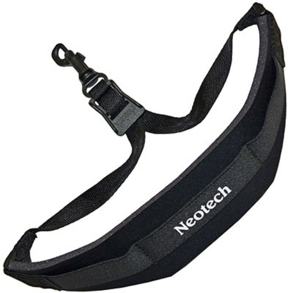 Neotech Soft Sax Junior Swivel (スナップフック) Black #1901152 管楽器用ストラップNeotech 社の製品は「コントロールストレッチ」と呼ばれるデザインコンセプトで作られています。柔軟なショルダーパッドが、肩と首の輪郭に沿って重量をより大きなエリアに効果的に分散させ、ショックアブソーバーとして作動します。首と肩へのプレッシャー疲労、および衝撃を減らす事により体感重量を大幅に軽減し、長時間のギグも可能にします。アタッチメントには、機能性や信頼性の高いパーツが使用されており、モノトーンのシンプルなルックスは、内容を優先したコンセプトの証でもあります。SOFT SAX STRAP Seriesこのストラップは、快適なストレッチバックを備えたネオプレンを採用しています。この組み合わせにより、楽器の重さが首や肩の広い領域に均等に分散され、動きの衝撃を吸収することができます。首や肩への負荷が軽減されるだけでなく、プレイヤーの動きも制限されない、機能性に優れたデザインです。フックには耐久性があり、楽器に取り付けるのも素早く簡単に出来ます。Fitsサクソフォン、クラリネット、イングリッシュホルン、ファゴット、オーボエ周囲パッド：MAX780mmパット：縦340mmパット：横63mm