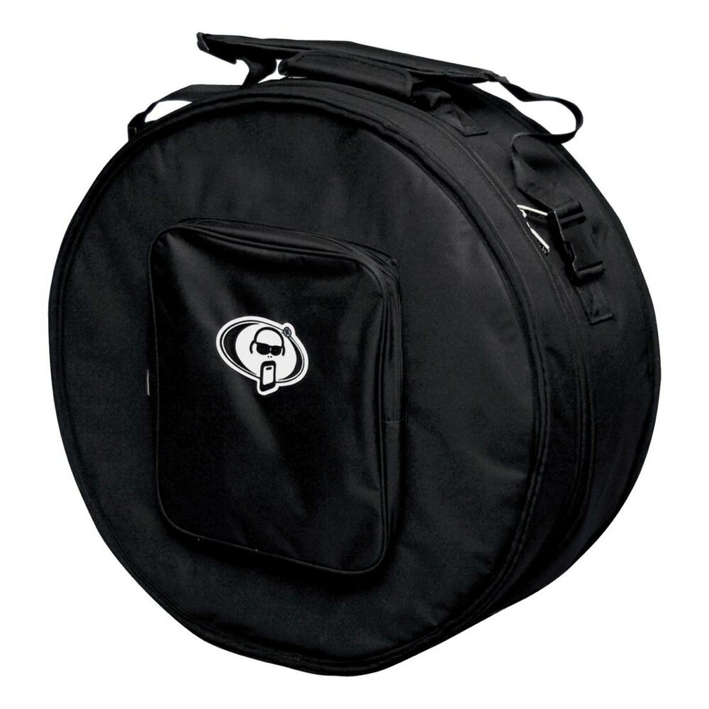 PROTECTION racket 9424-00 スティールパンケーステナーパン用ケース。持ちやすいハンドルと着脱可能なショルダーストラップ。ポケットには楽譜や小物を収納可。サイズ：23" x 8.25"のスティールパン向け内寸サイズ：直径61cm ×深さ23cm*表記サイズには縫製による若干の誤差がございますのでご了承下さい。*スティールパンを手持ちで運搬する際のケースです。複数ケースの積み重ねは楽器を傷める可能性がありますのでご遠慮ください。