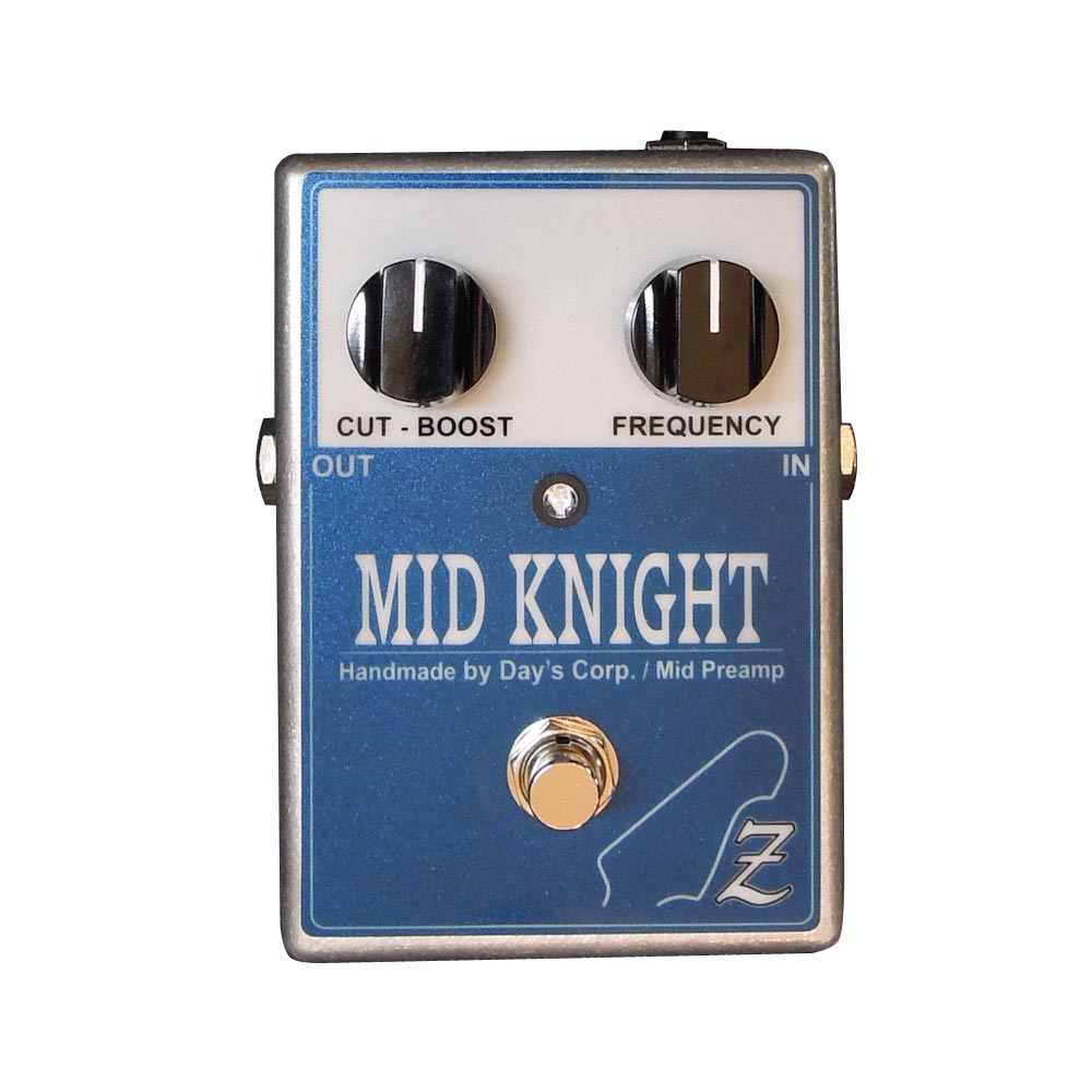 ATELIER Z MID KNIGHT OUT BOARD BASS PREAMP ベース用プリアンプありそうでなかったのがこのミッドレンジのみのプリアンプです。フリーケンシー（周波数）のコントロールによりローミッドからハイミッドまで幅広い帯域のブースト・カットが可能。音の抜けやハリ、音圧の調整など自在に操れます。ピンポイントでの帯域補正に効果的です。【スペック】Size：H 90m/m W 115m/m D 35m/mTreble：-Middle：70Hz〜6KHz±14dbBass：-Battely：9VFoot：SW ON-OFFOther：LED、DC-9V