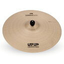 UFiP FX-12TSM Effectsシリーズ Traditional Splash 12" Medium スプラッシュシンバルFX CollectionとはスプラッシュとチャイナシンバルをメインにUFiP独自のサウンドに拘って製造されたシンバルを集めたシリーズです。Splashは切れのサウンドにUFiPならではの味のある音色が混ざった新しいスプラッシュです。TraditionalはUFiPならではの王道で癖のないパンチのあるサウンド。ロック、ポップ、ジャズなど、様々なジャンルにマッチします。Brilliantはサスティーンの響きが良く、綺麗な残響音を演出。ポップスやアコースティックライブに最適です。Dry Splashは名前の通り、ドライなサウンドを強調した個性的なサウンド。オルタナティブ、ミクスチャーなど今現代の音楽に最適です。Power Splashは音が硬めでもっともパンチのあるパワフルなサウンド。ハードロックやメタルに最適です。China Splashは名前の通り、チャイナシンバルを忠実に再現したことにより、サイドスプラッシュとして大活躍します。ロック、ポップ、ジャズ、フュージョンなど、様々なジャンルにご使用いただけます。FXシリーズはロック、ポップ、ジャズなど様々なジャンルに対応、ドラマーはもちろん、パーカッショニストのご使用にも最適です。