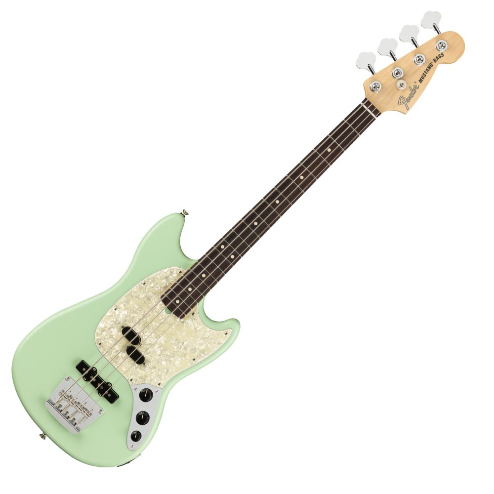 Fender American Performer Mustang Bass RW SATIN SFG エレキベースカリフォルニア州のコロナ工場で製造されるショートスケールのAmerican Performer Mustang Bassは、USA製フェンダーならではのオーセンティックなトーンとフィーリングを提供し、70年代の図面から再現された特別仕様のスプリットコイルピックアップを搭載するなど、パフォーマンスにインスピレーションを与えるモダンスペックを随所にフィーチャーしています。本モデルは、American Performerシリーズのために特別に開発された、リッチで表情豊かなトーンを奏でるYosemiteスプリットコイルMustang Bassミドルピックアップと、YosemiteシングルコイルJazz Bassリアピックアップを搭載しています。Yosemiteピックアップは高出力を実現する面取りのないポールピースのスタッガード仕様となっており、ピックアップをシェラック溶液でポッティングすることでフィードバックを抑制しながらダイナミックなサウンドを奏でます。またAmerican Performer Mustang Bassはトーンを絞った際に低域も同時に適量アッテネートするGreasebucketトーンサーキットを搭載し、音の濁りを防ぎます。9.5インチラジアス指板のModern Cシェイプネックには19本のミディアムジャンボフレットを装備し、快適なプレイアビリティで表現力に溢れたパフォーマンスをサポートします。【Specifications】ボディフィニッシュ：Satin Polyurethaneボディシェイプ：Mustang Bassネック：Mapleネックフィニッシュ：Satin Urethaneネックシェイプ：Modern "C"スケール：30" (762 mm)フィンガーボード：Rosewoodフィンガーボードラジアス：9.5" (241 mm)フレットナンバー：19Frets Size：Medium Jumboナット：Synthetic Boneナット幅：1.625" (41.3 mm)ポジションインレイ：White Dotsトラスロッド：Standardトラスロッドレンチ：3/16" Hex (Allen)ブリッジピックアップ：Yosemite Single-Coil Jazz Bassミドルピックアップ：Yosemite Split Single-Coil Mustang Bassコントロール：Volume 1. (Middle Pickup), Volume 2. (Bridge Pickup), Master Greasebucket Tone Circuit (Rolls Off Highs without Adding Bass)ピックアップスイッチ：Noneピックアップコンフィギュレーション：SSブリッジ：4-Saddle American Performer Mustang Bassハードウェアフィニッシュ：Nickel/Chromeチューニングマシーン：Fender "F" Light-Weight Vintage-Paddle Keys with Tapered Shaftsカラー：Satin Surf Green