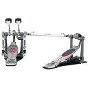 Pearl P-2052CL ELIMINATOR REDLINE DOUBLE PEDAL 左利き用モデル ドラムツインペダル ※左利き用モデルとなります。レッドライン チェーンドライヴ（ツインペダルコンプリートセット）ELIMINATOR REDLINEは、従来のアクションと、“パワーシフター”、“インターチェンジャブル・カム・システム”といった人気の機能はそのままに、ホイールの軽量化、NiNjAベアリングの採用で、よりロスの ないスムーズな動きを実現しました。ドライヴ方式：Double Chainカム：インターチェンジャブル・カムフットボード：パワーシフターフットボードアングル：3段階調整ビーター：QUAD BEATER(B-250QB)ビーターアングル：ユニロック・ビーターアングル・カムスプリングローラー：NiNjA ベアリング内蔵フープクランプ：ローラーカム・フープクランプトラクションプレート＆グリップ装備Interchangeable Cam System標準装備の4タイプとオプションの2タイプ、計6つのカムを自由に付け替えることにより、全く異なるアクションのフィールを味わうことができる斬新な機能。カムはそれぞれ色分けされ、ひと目で好みのタイプを識別できる。ブラックが標準装備で、ホワイト、ブルー、レッドが付属。オプションでパープル、イエローもラインナップ。NiNjABearingsスケートボード用を元に新たに開発された、低摩擦で高精度のベアリングを主軸の部分にとりいれ、フリクションを排したスムーズなアクションを実現。ドラム・ペダルの隠れた心臓部といえる。Adjustable Traction Plateフットボード上のグリップ感を調整できるトラクションドットを装備。ドットの位置が自由に変えられ、取り外しも可能なパールオリジナルの機能。プレートには3本のガイドラインがあり、上下を逆にセットすればスライド感のニュアンスも変えられる。Control Core Quad Beaterフェルト2タイプ、プラスティック2タイプのキャラクターをもつ4ウェイビーター。従来の重さはそのままに形状をコンパクトにすることで、アタック感を強調。また、防振ゴムを内蔵し不要な高域のオーバートーンと振動を抑え、パワーの伝達性を更に高めた。ビーターシャフトの回転やズレを防ぎ、セッティングポジションのメモリー機能を発揮するストッパー装備。Powershifterフットボードのヒール部に搭載のパールオリジナル・メカニズム。ヒール部のボルトをゆるめ、フットボードを前後3段階に移動することにより、異なるニュアンスのアクションを生み出す。Zero Play Hingeアクションのロスを限りなく排除したオリジナルのステンレススチール・ヒンジ。Roller Hoop Clamp上部のナットでバスドラムフープにしっかりとフィットさせることで、演奏中のバスドラムの揺れを抑える画期的なフープクランプ・システム。フロアプレート横のボルトで開閉ができ、ペダルの取り付け取り外しも容易。Click Lock Spring Tensionスプリングのテンションノブをロックして緩みを防ぐ、安心機能。黒いノブの下にあるクリックロック・レバーを持ち上げれば調整ができる。Uni-Lock Beater Angle Camスプリングのテンションを変えることなく、無段階にビーターアングルを調整可能。またフットボードの角度は、チェーンのドライヴコネクターをゆるめてスライドさせることで、3段階に調整することができる。