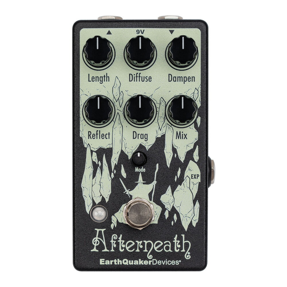 EarthQuaker Devices アースクエイカーデバイセス EQD Afterneath V3 ショートディレイリバーブ ギターエフェクター2014年の発売以来、EQDを代表するエフェクターのAfterneathがモデルチェンジしました。Afterneathは洞窟の中でコダマが鳴り響くような独特のサウンドが特長のエフェクターです。最大のポイントは“Drag”と言うツマミで、束になったショートディレイが壁を跳ね返るようなリバーブから洞窟の中で鳴り響く深いエコーのようなリバーブまで調整できます。V3以前のモデルは“Drag”のツマミを回すとリバーブのピッチが変化しましたが、V3はそのピッチの変化に音階が付くようになりました。その音階も9モードから選択でき、非常にリズミックで音楽的なリバーブにアップグレードしています。外部のエクスプレッションペダルを使用する事で足元で“Drag”をコントロールでき、高い実用性も備えています。更にトレイルモードのオン/オフ機能が搭載されています。トレイルモード時にはエフェクターをオフにした時でもリバーブの残響が自然に減衰します。Afterneath V3はEQDのフレキシスイッチを搭載しています。フレキシスイッチはラッチ式とアンラッチ式(モーメンタリー)の両方のスイッチングとして使用できます。【仕様】・タイプ：ショートディレイリバーブ・消費電流：100mA・電源：9V センターマイナスアダプター・9V バッテリー：使用不可・本体サイズ：12.06 x 6.35 x 6.35cm