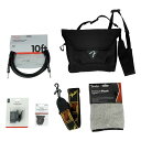 Fender Accessory Kit with Bag アクセサリーキットビギナーのためのスターターキット。ミュージックライフのスタートに必要なストラップや楽器用ケーブル、クリップチューナー、クリーナークロス、ピックといったアイテムが、ちょっとした外出やフェスで役立つバッグに入って一つになった、スペシャルパックです。＜パッケージ内容＞ストラップ：BLK/YELLOW/BROWN MONO STRAPケーブル：PRO 10’ INST CABLE BLKチューナー：ORIGINAL TUNER DBLクロス：PREMIUM PLUSH MICROFIBER CLOTHピック：ALL SHAPES CELL MEDLEY MED (8)