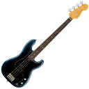 Fender American Professional II Precision Bass RW Dark Night エレキベースAmerican Professional II Precision Bassは、60年以上に渡る革新、インスピレーション、進化を経て、現代のプレイヤーの要求に応えます。定番の’63 P Bassシェイプネックは、丁寧にエッジがロールオフされ、至高の演奏体験を約束する"Super-Natural"サテン仕上げが施されています。また新たに設計されたネックヒールを採用し、快適なフィーリングとハイポジションへの容易なアクセスを実現しました。新しいV-Mod II Precision Bass Split-Coilピックアップは、これまで以上に繊細なトーンを奏で、Precision Bassならではの圧巻のローエンドを提供します。American Professional II Precision Bassの手に馴染む感覚とサウンドの多様性は、手に取り、耳にした瞬間、すぐにお分かりいただけることでしょう。プロの楽器の新たなスタンダードとなるような幅広い改良が、American Professional IIシリーズには詰め込まれています。【スペック】モデルネーム：American Professional II Precision Bass, Rosewood Fingerboard, Dark Nightモデル番号：193930761原産国：USカラー：Dark Nightボディ：Alderボディフィニッシュ：Gloss Urethaneボディシェイプ：Precision Bassネック：Mapleネックフィニッシュ：“Super-Natural” Satin Urethane Finish on Back of Neck with Gloss Urethane Headstock Faceネックシェイプ："1963 C"スケール：34" (864 mm)フィンガーボード：Rosewoodフィンガーボードラジアス：9.5" (241 mm)フレット数：20Frets Size：Narrow Tallナット：Boneナット幅：1.625" (41.3 mm)ポジションインレイ：White Dotミドルピックアップ：V-Mod II Split Single-Coil Precision Bassコントロール：Master Volume, Master Toneピックアップスイッチ：Noneピックアップコンフィギュレーション：Sブリッジ：4-Saddle HiMass Vintage (String-Through-Body or Top-Load)ハードウェアフィニッシュ：Nickel/Chromeチューニングマシーン：Fender Lightweight Vintage-Style Keys with Tapered Shaftsピックガード：3-Ply Blackコントロールノブ：Knurled Flat-Topストリング：Fender USA 7250M Nickel Plated Steel (.045-.105 Gauges), PN 0737250406