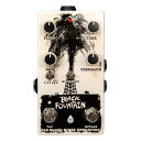 Old Blood Noise Endeavors Black Fountain V3 w/Tap Tempo ディレイ ギターエフェクターディレイ最初期、"オイル缶ユニット"の特徴的なリピートとモジュレーションを再現「BLACK FOUNTAIN V3 w/Tap Tempo Oil Can Delay」。OBNEのペダルは、すべて並外れた潜在能力があることはすでに知っているだろう。私達は、ラインナップ全てのペダルを輝かせてやりたいと思っている。汚れを落として、丁寧に磨いて、再びオイルに塗れる。これが唯一の方法。ほかにわかることは？7年の月日が経っても、Black Fountainが未だ健在ってことだ。ある人にとってはコレが最初のBlack Fountainとなるだろう。オリジナルが持つセンチメンタルな反復作用は最新バージョンのV3にも完全に受け継がれている。そしてラフだったエッジは磨き上げられ、タップテンポコントロール、瞬間的なサウンドレイヤーも可能になった。私達はタイムノブを回すのに年を取りすぎた。君たちもそうだろう？Black Fountainは今では忘れ去られた、最初期の"オイル缶ディレイユニット"のサウンドを再現するユニークなギターペダル。MorleyやTelRay、Fender EchoReverbといったオイル缶ユニットにインスパイアされたサウンドは、現代のどんなディレイにも類さない特徴的な響きを持っています。薄暗く、揺蕩うような粘り気のあるモジュレーションに虜になってしまわないよう、防水スーツの着用が推奨されます。V3ではタップテンポとサブディビジョンの制御が追加され、ハンズフリーでの操作が可能になりました。モーメンタリーホールドでレイヤー状にサウンドを重ねたり、エクスプレッション・ペダルでの操作にも対応。今まで体感したことのない、最も音楽的な残響をお楽しみください。