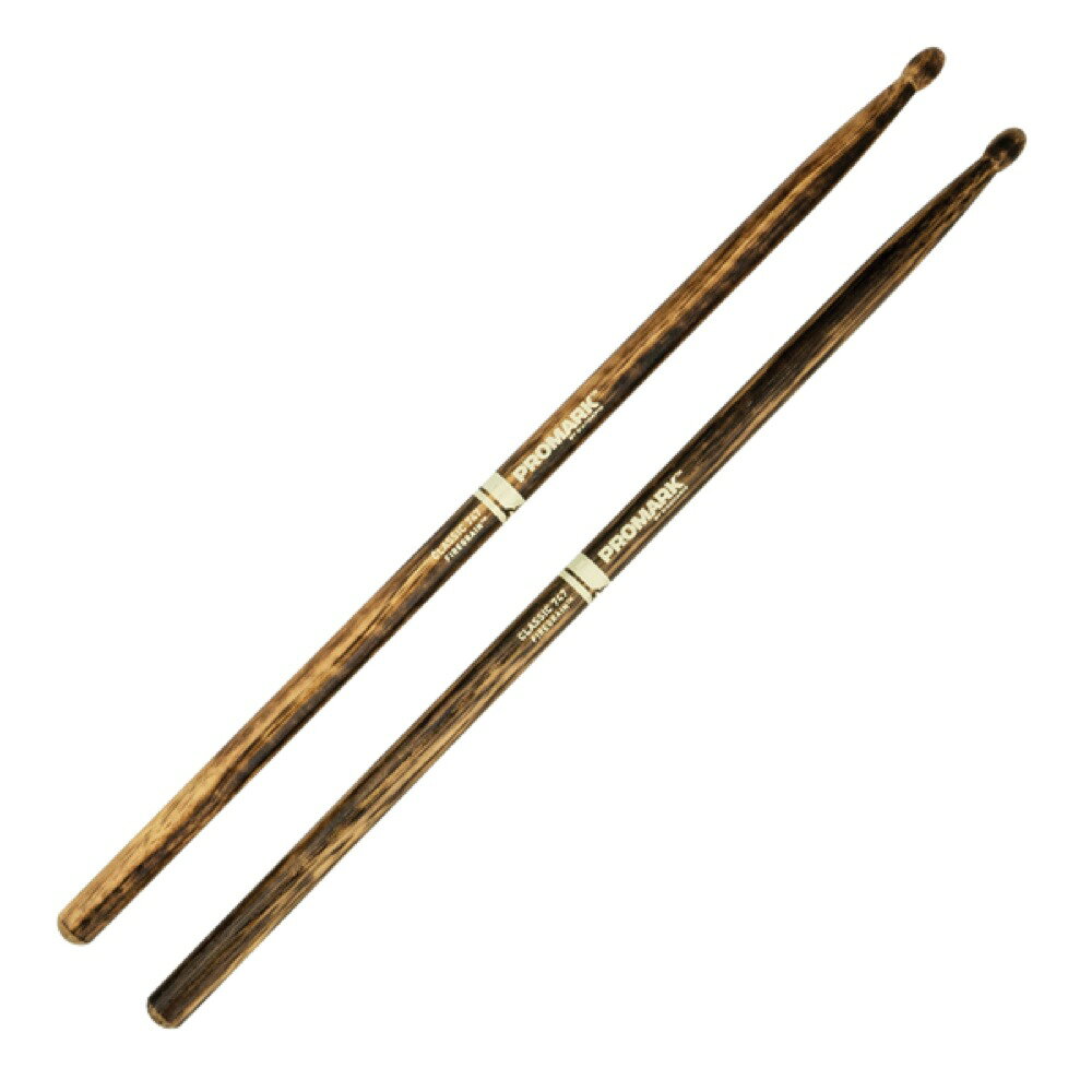 PROMARK TX747W-FG ドラムスティックDRUM SET DRUMSTICKS - Hickoryヒッコリースティックは弾力性があり適度な硬さで耐久性にも優れ、感触、バランスも良く世界中で最も多く愛用されるスティックです。【FIREGRAINシリーズ】PROMARK史上、最も耐久性の高いHICKORYドラムスティック3,000℃の炎でスティックの外側を鍛え上げる革新的なプロセスでPROMARK史上、最も耐久性の高いHICKORYドラムスティックが誕生しました。FIREGRAINシリーズは自社製材所で行う先進の木材選定で厳選された、強度ある最上級の木材のみを使用しています。また焼き入れ加工によって、表面が堅く強く独特のルックスになり、粒立良く、解像度をより明確に音の芯を引き出すほか、削れ、欠け、へこみのダメージを減少してスティック全体の寿命を延ばします。またウエイトについてのチャレンジでは、ペア対ペアのスティックの重さを均一にするために製造工程を改良しました。これまではバランスの取れたスティックの、同サイズ内での重量は、業界標準で40グラムとされてきました。しかし、FIREGRAINスティックの許容差は5グラムとしています。あなたが手にするFireGrainスティックは、どこで購入しても、ほぼ同一の重さに感じられるでしょう。Classic 747 FireGrain材質:ヒッコリー径:14mm (5A)全長:412mmチップ材質:Woodチップ形状:Oval