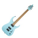 Jackson USA Signature Misha Mansoor Juggernaut HT6 Satin Daphne Blue エレキギターミーシャ・マンソーは、プログレッシヴ・メタルバンドのペリフェリーでの卓越したギターワークが高く評価されています。ジャクソンは、そんな尊敬するジェントの祖と共に、悪魔的なスピードを達成するため密接にコラボレーションし、USA Signature Misha Mansoor Juggernaut HT6を完成させたことを誇りに思います。このユニークな楽器は、Dinkyにインスパイアされたジャクソンのボディ・シェイプを採用し、洗練されたスキャロップド・ホーン形状と快適な輪郭のネックヒールを備えます。キャラメライズド加工が施されたバスウッドボディに、グラファイトで補強されたボルトオン式の柾目メイプルネックが組み合わされ、マンソー独自のカスタムプロファイル形状になっています。ラジアス20インチ(508ミリ)のキャラメライズド・フレイムメイプル指板は、外周に快適なロールエッジ加工が施され、24個のジャンボ・ステンレススティールフレットを装備。オフセットのメイプル・ドットインレイも特徴です。ヒールマウントされた、トラスロッド調整ホイール機構により、ライブの途中でも素早く簡単にネックを調整できます。レーザー加工されたカーボンファイバー製のカバーを備える、マンソーのBare Knuckle RagnarokハムバッキングPUを2基マウントし、5ウェイ・スイッチング、シングルのボリューム・コントロール、プッシュプル(オン／オフ)式トーン・ノブを搭載。音色的に多彩なサウンドを実現しています。その他のプレミアム機能として、Hipshotオープンギア式ロックチューナーを装備した、ジャクソンのリバースタイプ3x3 AT1ヘッドストック(ペグが左に3個、右に3個)、固定されたHipshotハードテイル・ブリッジ、Jim Dunlopデュアルロック・ストラップボタンなどが挙げられます。【スペック】・Color：Satin Daphne Blue・Country Of Origin：US・Orientation：Right-Hand・Series：Artist Signature・Fingerboard Material：Caramelized Flame Maple・Fingerboard Radius：20" (508 mm)・Headstock：Reverse Jackson AT-1 3x3 (3 Over/3 Under)・Neck Construction：Bolt-On with Graphite Reinforcement and Scarf Joint・Neck Finish：Hand-Rubbed Urethane・Neck Material：Caramelized Quartersawn Maple・Number of Frets：24・Nut Material：Graph Tech TUSQ XL・Nut Width：1.6875" (42.86 mm)・Position Inlays：Offset Maple Dot・String Nut：Graph Tech TUSQ XL・Truss Rod：Dual-Action・Truss Rod Nut：Heel-Mount Truss Rod Adjustment Wheel・Body：Caramelized Basswood・Body Finish：Satin・Body Material：Caramelized Basswood・Body Shape：Juggernaut・Bridge：Hipshot 6 - Fixed .175・Control Knobs：Hipshot O-ring・Hardware Finish：Black・Neck Plate：4-Bolt (recessed screws)・Pickguard：None・Pickup Covers：Covered Carbon Fiber (Laser Etched)・Strap Buttons：Dunlop Dual-Locking・Strings：Horizon Devices Strings - Progressive Tension Heavy 6・Switch Tip：Black・Tuning Machines：Hipshot Open-Gear Locking・Bridge Pickup：Bare Knuckle Ragnarok・Controls：Volume, Tone (with Push/Pull Select Feature)・Neck Pickup：Bare Knuckle Ragnarok・Pickup Configuration：HH・Switching：5-Position Blade: Position 1. Full Bridge Pickup, Position 2. Two Inside Single Coils, Position 3. Both Full Humbucking Pickups, Position 4. Outer Neck Single Coil, Position 5. Full Neck Pickup・ケース付き