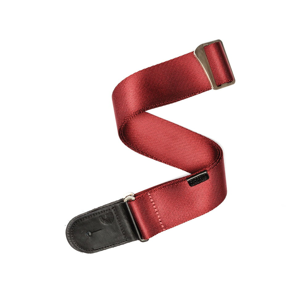 Planet Waves by D'Addario 50PRW01 PREMIUM WOVEN RED ギターストラップ【Premium Woven Straps】上質な質感と強度を兼ね備えた新しいストラップシリーズです。ヘアライン加工を施した新デザインのダイキャストメタルアジャスターを採用し、圧倒的な強度を誇るシートベルトタイプのストラップ素材と、ストラップエンド部にはレザーを組み合わせました。● ヘアライン加工を施した高級感のあるダイキャストアジャスターを採用● 強度の高い3層構造のレザーをストラップエンドに採用● シングルパネル構造のシートベルト素材を採用● 長さ調整幅： 約86cm ~ 144cm● カラー：Red