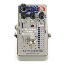 ELECTRO-HARMONIX Intelligent Harmony Machine ハーモナイザー ピッチシフター ギターエフェクターHarmonizer / Pitch Shifter　(ハーモナイザー/ピッチシフター)electro-harmonix Intelligent Harmony Machineは、あなたの演奏にマッチしたハーモニーを瞬時に作り出します。それはまるであなたの演奏に対して1人、あるいは2人のギタリストが同時に、そして常に完璧にシンクロしてジャムをしているようなものです。これにより、マルチリード・ギター・バンドやマルチパート・ハーモニー・ソロといった音楽への扉を開いてくれます。さらに、シンプルなものから洗練されたものまで、さまざまなハーモニーを生み出す能力は、あなたの演奏を一変させます。もちろん、electro-harmonixの定評ある完璧なトラッキングと申し分のない音楽的なトーンも誇っています。モーメンタリー・モードも搭載し、ペダルのフットスイッチを踏んでいる間だけピッチを変えることができ、ドライからエフェクトへ切り替える際にユーザーが設定したスイープタイムを適用して変化させるオプションも搭載しています。瞬間的にピッチを変化させることも、Intelligent Harmony Machineで設定したインターバルでドライ信号とエフェクト音の間で上下にスイープする時間をコントロールすることも可能です。electro-harmonix(エレクトロハーモニクス)の創業者であるマイク・マシューズ氏は次のように述べています。“私たちは、最小の設置面積で最大のパワーを求めるプレーヤーのためにIntelligent Harmony Machineを設計しました。その甘くて音楽的なトーンと完璧なトラッキングをぜひ試してみてください︕”【Specs】● コンパクトで強力なハーモニー・ジェネレーター&ピッチシフター● 完璧なトラッキングと優れた音楽的トーン● インテリジェント・ハーモニーとポリフォニック・ピッチシフトの2つのモードを搭載● 演奏した単音をもとに、設定されたキーのダイアトニック・ハーモニーを生成するインテリジェント・ハーモニー・モードを搭載。キーセレクターと#/-スイッチで、12のキーすべてにアクセスできます。● ポリフォニック・オーバーライド・モードでは、単音や和音の演奏が可能です。11ポジションのインターバル・セレクタースイッチで、ハーモニーを選択することができます。● フットスイッチを押している間だけエフェクトがONになるモーメンタリーモードを搭載。インスタント・シフト、または信号が上下にスイープするまでの時間を設定することができます。● EHX 9.6DC-200アダプター付属 / 9Vバッテリーでも動作可能● サイズ 70 mm (w) x 113 mm (d) x 50 mm (h)