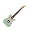 Fender Made in Japan Junior Collection Telecaster RW SATIN SFG エレキギターMade in Japan Junior Collection Telecasterは従来のFenderのルックスを纏いながら24インチスケール指板を採用した、これから楽器を始めるエントリープレイヤーや若年層への新しい選択肢の一つとなるギターです。24インチスケール指板がコードを押さえやすさと押弦時の指への負担を軽減し、約94%にスケールダウンしたコンパクトなボディと新しいボディキャビティ設計により軽量化を実現することで、より高い演奏性を提供します。搭載している新設計のJunior Collection Modified Single Coil Telecasterピックアップは、高めのゲインによる歯切れの良いTelecasterトーンが得られます。ヴィンテージタイプのチューナーと6-Saddle Vintage-Style Strings-Through-Body Teleブリッジにより、チューニングの安定性を確保しています。またバックカットを入れることにより、体に吸い付くようなフィット感を実現しています。【Spec】カラー：Satin Surf Green原産国：JPオリエンテーション：Right-Handシリーズ：Made in Japan Junior CollectionFingerboard Material：Rosewoodフィンガーボードラジアス：9.5" (241 mm)ネックフィニッシュ：Satin Urethaneネック：Mapleネックシェイプ：Modern "C"フレット数：22ナットの素材：Boneナット幅：1.650" (42 mm)ポジションインレイ：White Dotナット：Boneボディ：Basswoodボディフィニッシュ：Satin Polyesterボディ素材：Basswoodボディシェイプ：Telecasterブリッジ：6-Saddle Vintage-Style Strings-Through-Body Teleコントロールノブ：Knurled Flat-Topハードウェアフィニッシュ：Nickel/ChromeNeck Plate：4-Boltピックガード：3-Ply Mint Greenストリング：Nickel Plated Steel (.009-.042 Gauges)Switch Tip：Blackチューニングマシーン：Vintage-Styleブリッジピックアップ：Junior Collection Modified Single Coil Telecasterコントロール：Master Volume, Master Toneネックピックアップ：Junior Collection Modified Single Coil Telecasterピックアップコンフィギュレーション：SSSwitching：3-Position Blade: Position 1. Bridge Pickup, Position 2. Bridge and Neck Pickups, Position 3. Neck Pickup寸法：4.40x17.60x47.00 INフレットサイズ：Narrow Tallスケール：24" (610 mm)ケース/ギグバッグ: Gig Bag