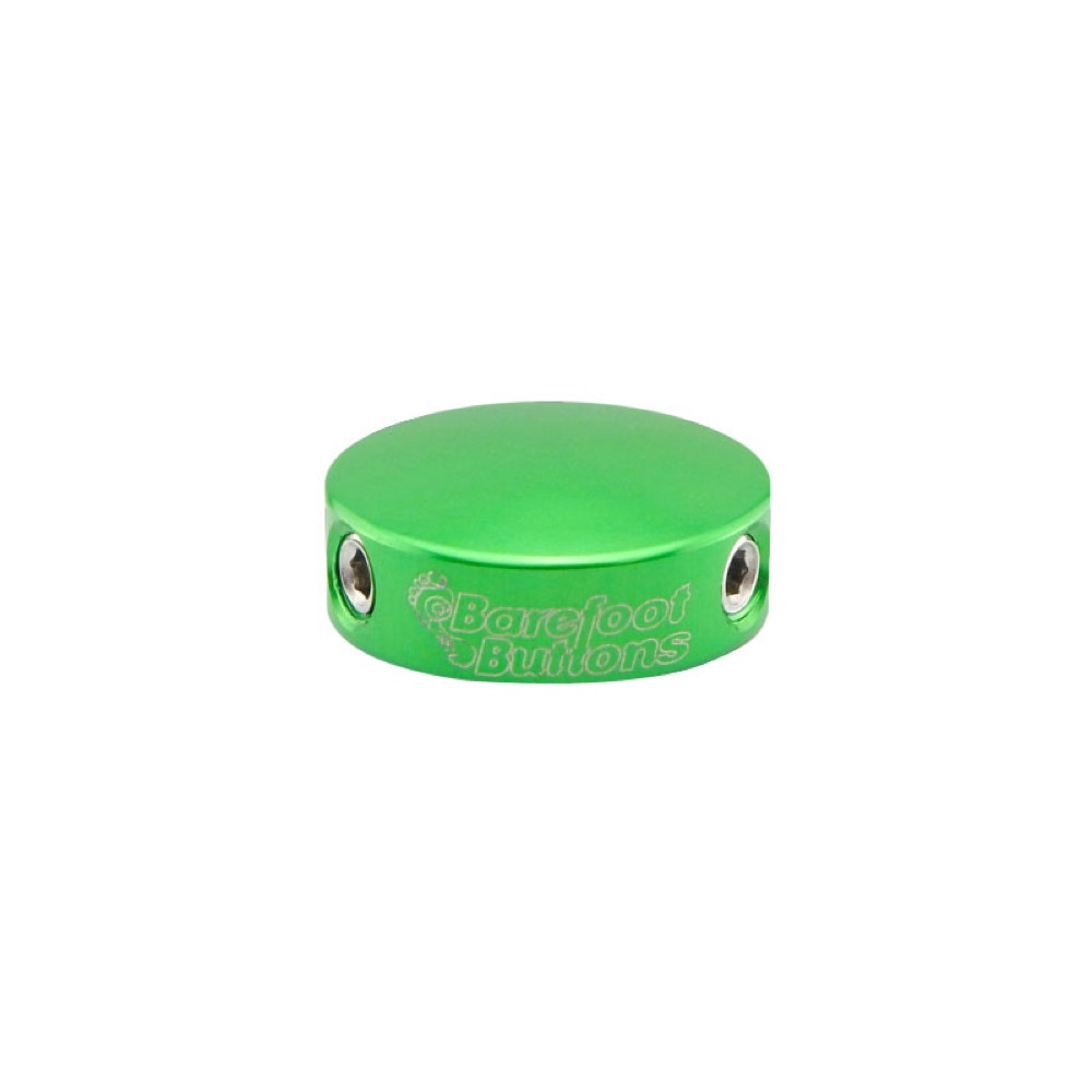 Barefoot Buttons V1 Mini Green エフェクターフットスイッチボタンミニペダルに最適なサイズの「V1 Mini」が登場！エフェクターの一般的な3PDTフットスイッチに簡単に取付できることができ、格段に踏みやすくなり、踏み損ないも軽減されます。ミニサイズに限らず、その他のサイズのエフェクターで通常のV1だとLEDが隠れてしまったりする場合やフットスイッチが2個以上あるエフェクターやスイッチャーでも有効活用して頂けます！カラー：グリーン