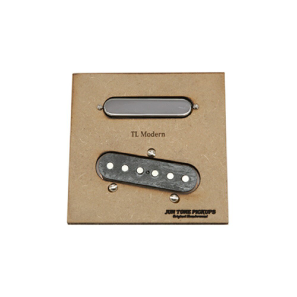 JUNTONE PICKUPS TL Modern Set Nickel Cover エレキギター用ピックアップセット※パーツの取り扱いには、相応の技術と知識が必要になります。自己責任にて取り扱い可能な方のみ、ご検討下さい。取り付け時に起った、楽器及びパーツの破損・損傷等につきましては当店は保証出来ません。あらかじめご了承下さい。【TL Modern Set】TLタイプにあまり使用される事のないHeavy formvar皮膜のコイルを使用し、プレゼンス帯の心地良いサウンドとなっています。ブリッジピックアップのポールピースはコード感を強調しやすいように、4弦、3弦と高さをつけたスタッガード仕様です。ヴィンテージ品と同様にベースプレート自体にネジ穴加工をしている為、マウントスクリューを介してブリッジプレート、サドル、弦と巻き始めのリード線が導通しています。これにより、ブリッジも含めて一つのピックアップとなり、ブリッジプレートからポットへのアース線も不要となります。【Spec】Neck:5.8kBridge:8.5kMagnet：Alnico 5Magnet Top：South TopPole Piece：FlatCoil Wire：AWG42 Heavy formvar wireOut Wire：AWG22 cloth wireCover：Nickel