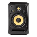 KRK SYSTEMS V6S4 Vシリーズ4 モニタースピーカー 1本※スピーカー1本での販売です。■新しいVシリーズ4は，過去30年にわたり業界のスタンダードとして培ってきたノウハウと最新のテクノロジーを融合させています。KRK Vシリーズ4は、レコーディング、ミキシング、そしてマスタリングに必要なプロ仕様の機能と正確性を兼ね備えた2ウェイのフルレンジ・スタジオ・モニタースピーカーです。■ツィーター、ウーファー共にKevlarを採用したカスタムユニットを使用しています。これによりスイートスポットが見つけやすく美しいイメージングを提供します。また音色に不要な特徴を加えることなく非常にスムーズな中音域と引き締まった低音域、クリアな高音域を再生します。KRKオリジナルのClass-Dバイアンプは非常に優れたトランジェントを有しており、110dBに及ぶ音圧を再生します。KRK独自の設計で最適化されたフロントのバスレフポートは部屋の反響による音像の干渉を除去し、部屋のどの場所においても問題なく再生が可能です。DSPによるEQのプリセットは個人の好みの音色に再生するだけでなく、部屋や置き場所による音質の調整にも非常に役立ちます。堅牢なアルミ製のフロントバッフルとEVA素材のパッドは、トランジェントレスポンスとイメージングを改善させるスタビライザーのような効果があります。■仕様ユニット構成・・・2ウェイシステムタイプ・・・アクティブ低域ドライバー・・・6インチKevlarコーン、フェライト・マグネット、鋳造アルミニウムフレーム高域ドライバー・・・1インチKevlarドーム、フェライト・マグネット周波数特性（±3dB）・・・49Hz - 19kHz周波数レンジ（-10dB）・・・40Hz - 24kHzクロスオーバー周波数・・・1.6kHzLF・・・125WHF・・・30WピークSPL・・・115dBコネクタ・・・バランス10kΩ TRS/XLRコンボ入力エンクロージャー・・・MDF/アルミニウム高さ・・・353mm横幅・・・231mm奥行き・・・288mm重量・・・9.4kg