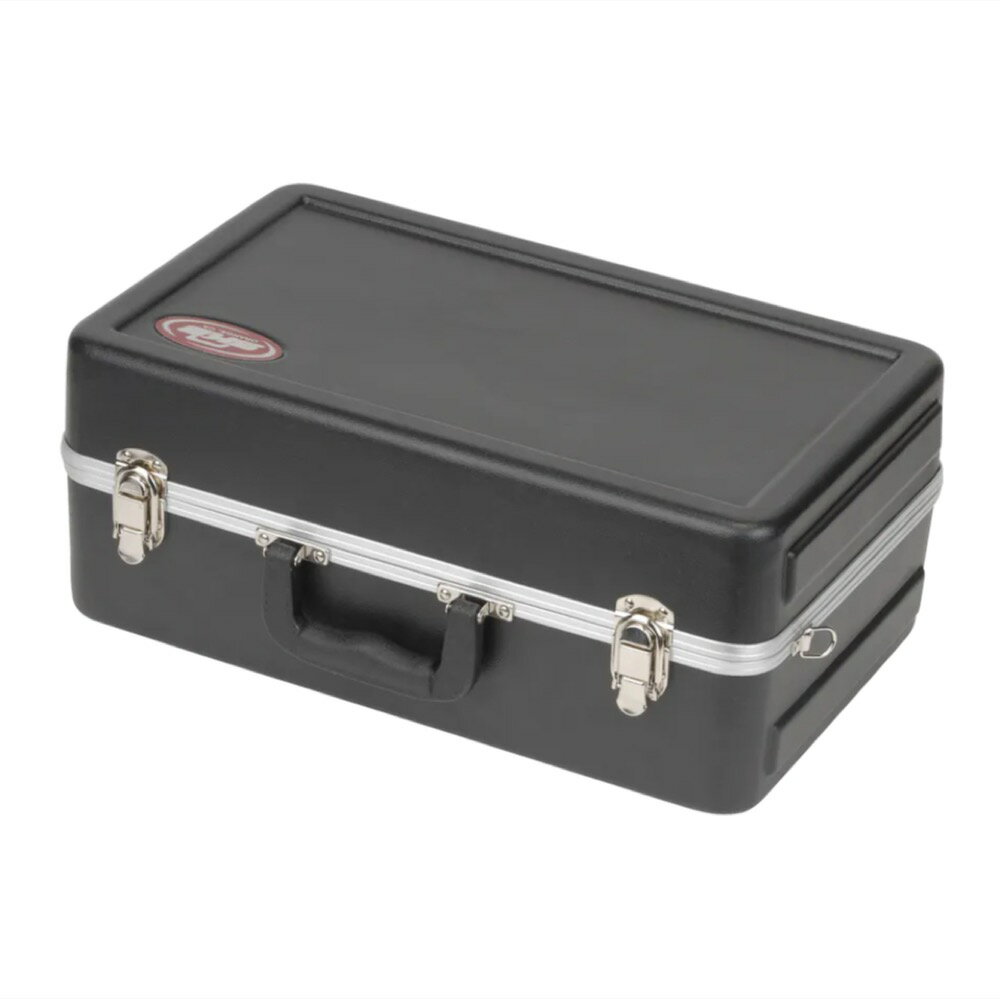 SKB SKB-325 Rectangular Cornet Case コルネット用ハードケースモールドのコルネット・ケースです。【SKB Case】SKB Caseは、NASAや米軍などが正式採用するハードケースメーカーです。軽量ながらも、外部からの圧力による変形や、温度や湿度による変形を最小限にする構造・素材を使用した非常に堅牢なケースとなっていて、大事な楽器を守るケースとしても国内外の様々な楽器メーカーが標準ケースとして採用しており、世界中から絶大な信頼を得ているブランドです。