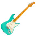 Fender American Vintage II 1957 Stratocaster MN SFMG エレキギターAmerican Vintage IIは、音楽の歴史を変えた革新的なエレクトリックギターとベースを、極めて正確に再現したシリーズです。当時の仕様を忠実に反映したボディシェイプ、ネック、ハードウェア構成、プレミアムなフィニッシュ、そして年代別にヴォイシングされ細部にまでこだわり抜いたピックアップを搭載し、本物のFenderクラフトマンシップとトーンのエッセンスを凝縮した一本です。独特の色気に満ちた曲線、きらめくサウンド、画期的なトレモロブリッジを備えたStratocasterが1954年に登場した時、これまで見たこともない真新しさに全世界が驚愕しました。様々なアップデートを経て、1957年には世紀を代表するギターのひとつの完成形にまで進化を遂げました。American Vintage II 1957 Stratocasterは、Pure Vintage '57 Stratocasterピックアップを3基搭載し、滑らかなボディコンター、7.25インチラジアスのメイプル指板を備えたVシェイプネックが特徴で、1957年に存在していたオリジナルモデルのトーンとフィーリングを再現しています。また、コールドロールド（冷間圧延）スチールブロックとベントスチールサドルを備えたPure Vintage Synchronized Tremolo、Fender Deluxeチューニングマシン、1-plyピックガードなどのプレミアムな仕様が採用されています。フェンダーのアイコニックなギターシェイプを讃えて開発されたAmerican Vintage II 1957 Stratocasterは、アルダーボディに2-Color SunburstとSea Foam Greenという2種類のニトロセルロースラッカーフィニッシュをラインナップしています。American Vintage IIは、フェンダーの礎を築いたギターとベースを忠実に復刻している、ヴィンテージフェンダーのトーンとフィーリングを愛するプレイヤーへ向けたシリーズです。音楽の歴史を作り上げてきたギターとベースを、現代の技術で蘇らせています。【スペック】プロダクトネーム：American Vintage II 1957 Stratocaster, Maple Fingerboard, Sea Foam Greenモデル番号：0110232849シリーズ：American Vintage IIオリエンテーション：Right-Handカラー：Sea Foam Green原産国：USヘッドストック：Stratocasterネック：4-Boltネックフィニッシュ：Gloss Nitrocellulose Lacquerネックシェイプ：1957 "V"ネック：4-Boltフィンガーボードラジアス：7.25" (184.1 mm)Fingerboard Material：Mapleポジションインレイ：Black Dotサイドドット：フレット数：21トラスロッド：Vintage-Style Butt Adjustトラスロッドナット：Vintage-Style Butt Adjustナット：Boneナット幅：1.650" (42 mm)ナットの素材：Boneボディ：Alderボディフィニッシュ：Gloss Nitrocellulose Lacquerボディシェイプ：Stratocasterボディ素材：Alderブリッジ：Pure Vintage Synchronized Tremolo with Bent Steel Saddlesブリッジカバー/テイルピース：Includes Chrome Bridge CoverBridge Mounting：6-Screw Vintage-StyleTremolo Block：Cold Rolled Steelピックガード：1-Ply ParchmentPickup Covers：Aged Whiteコントロールノブ：Aged WhiteSwitch Tip：Aged Whiteハードウェアフィニッシュ：Nickel/Chromeチューニングマシーン：Pure Vintage Single Line "Fender Deluxe" String Trees：Butterflyストリング：FenderUSA 250R Nickel Plated Steel (.010-.046 Gauges), PN 0730250406Tremolo Arm：Screw-InNeck Plate：4-Bolt SerializedStrap Buttons：Vintage-Styleブリッジピックアップ：Pure Vintage '57 Single-Coil Stratミドルピックアップ：Pure Vintage '57 Single-Coil Stratネックピックアップ：Pure Vintage '57 Single-Coil Stratピックアップコンフィギュレーション：SSSコントロール：Master Volume, Tone 1. (Neck/Middle Pickups), Tone 2. (Bridge Pickup)Switching：5-Position Blade: Position 1. Bridge Pickup, Position 2. Bridge and Middle Pickup, Position 3. Middle Pickup, Position 4. Middle and Neck Pickup, Position 5. Neck Pickupフレットサイズ：Vintage Tallスケール：25.5" (64.77 cm)スタイル：3 Single-Coil