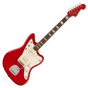 Fender American Vintage II 1966 Jazzmaster RW DKR エレキギターAmerican Vintage IIは、音楽の歴史を変えた革新的なエレクトリックギターとベースを、極めて正確に再現したシリーズです。当時の仕様を忠実に反映したボディシェイプ、ネック、ハードウェア構成、プレミアムなフィニッシュ、そして年代別にヴォイシングされ細部にまでこだわり抜いたピックアップを搭載し、本物のFenderクラフトマンシップとトーンのエッセンスを凝縮した一本です。Jazzmasterは発表当時、「フェンダーが培ってきた技術を結集し、あらゆる利便性を備えたギター」として宣伝されました。贅沢な演奏体験を提供し、ジャズギタリストをソリッドボディのエレクトリックギターに向かせることを意図して開発されたこの未来的で快適なオフセットモデルは、当時ジャズギタリストの間で主流だった箱型のアーチトップとはまったくかけ離れた、突拍子もないものとして大衆の目に映りました。そのような背景から、このギターはジャズギタリストには受け入れられなかった一方で、60年代のサーフギタリストに予想外に人気を博し、受け入れられるようになり、その後、インディーロック、オルタナティヴ、カントリーミュージックといったジャンルのプレイヤーの間で絶大な人気を得ることになったのです。1966 "C"シェイプのメイプルネックを採用したAmerican Vintage II 1966 Jazzmasterは、21本のヴィンテージトールフレットを配した7.25インチラジアスのラウンドラムローズ指板を備え、まるで1966年に舞い戻ったかのような、当時の楽器の演奏性を彷彿させます。ホワイトネックバインディング、パールブロックインレイ、Fender Deluxeチューニングマシン、そしてカスタムカラーモデルにはマッチングヘッドを備えるなど、1966年生産のJazzmasterの特徴を纏ったギターとなっています。特許取得のフローティングトレモロ、スレデッドサドル式のアジャスタブルブリッジ、リズム／リード回路に配線されたPure Vintage '66 Jazzmasterピックアップが、クラシックなトーンとオーセンティックなフェンダーのフィーリングを提供します。American Vintage IIは、フェンダーの礎を築いたギターとベースを忠実に復刻している、ヴィンテージフェンダーのトーンとフィーリングを愛するプレイヤーへ向けたシリーズです。音楽の歴史を作り上げてきたギターとベースを、現代の技術で蘇らせています。【スペック】プロダクトネーム：American Vintage II 1966 Jazzmaster, Rosewood Fingerboard, Dakota Redモデル番号：0110340854シリーズ：American Vintage IIオリエンテーション：Right-Handカラー：Dakota Red原産国：USヘッドストック：Jazzmasterネック：4-Boltネックフィニッシュ：Gloss Nitrocellulose Lacquerネックシェイプ：1966 "C"ネック：4-Boltフィンガーボードラジアス：7.25" (184.1 mm)Fingerboard Material：Bound Round-Laminated Rosewoodポジションインレイ：Pearloid Blockサイドドット：フレット数：21トラスロッド：Vintage-Style Butt Adjustトラスロッドナット：Vintage-Style Butt Adjustナット：Boneナット幅：1.650" (42 mm)ナットの素材：Boneボディ：Alderボディフィニッシュ：Nitrocellulose Lacquerボディシェイプ：Jazzmasterボディ素材：Alderブリッジ：Pure Vintage Jazzmaster with Threaded Steel Barrel Saddlesブリッジカバー/テイルピース：Pure Vintage Floating Tremolo with Tremolo Lock Button and Push-In Tremolo ArmBridge Mounting：Floatingピックガード：3-Ply ParchmentPickup Covers：Aged Whiteコントロールノブ：White "Witch Hat"Switch Tip：Aged Whiteハードウェアフィニッシュ：Nickel/Chromeチューニングマシーン：Pure Vintage Single Line "Fender Deluxe" String Trees：Butterflyストリング：Fender USA 250R Nickel Plated Steel (.010-.046 Gauges), PN 0730250406Tremolo Arm：Pop-In Vintage-Style JazzmasterNeck Plate：4-Bolt Serialized with "F" LogoStrap Buttons：Vintage-Styleブリッジピックアップ：Pure Vintage '66 Single-Coil Jazzmaster ネックピックアップ：Pure Vintage '66 Single-Coil Jazzmaster ピックアップコンフィギュレーション：SSコントロール：Lead Circuit Controls (Slide Switch Down): Master Volume, Master Tone; Rhythm Circuit Controls (Slide Switch Up): Two Thumbwheel Controls for Neck Pickup Volume and ToneSwitching：3-Position Toggle (Lead Circuit)Auxiliary Switching：2-Position On/Off Slide Switch for Switching Between "Lead" and "Rhythm" Circuitsフレットサイズ：Vintage Tallスケール：25.5" (64.77 cm)スタイル：2 Single-Coil