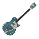 GRETSCH G6134T-140 LTD 140th Double Platinum Penguin エレキギター2023年、Gretschブランドは創業年から”ダブルプラチナ”となる140周年という大きな節目を迎えます。140年にわたる確かなサウンドを祝して開発されたLimited Edition G6134T-140 Penguinは、インスピレーションに満ちたグレッチの歴史を称え、次世代のサウンドスケープを作り出すプレイヤーに優れたパワーとトーンを提供します。主な特徴：・ソリッドアディロンダックレッドスプルーストップのチェンバードマホガニーボディ・22本のミディアムジャンボフレットと、マザーオブパールNeo-Classicサムネイルインレイを備えた、ロールオフ処理済み12インチラジアスエボニー指板・FT-67 FilterʼTronハムバッカー・エボニーベースのAdjusto-Maticブリッジ・ストリングスルー式のBigsby B3CPテイルピース・Grover Imperialロッキングチューナー・140周年記念ヘッドプレート・クロムハードウェア・ニトロセルロースラッカーフィニッシュ・Gretschデラックスソリッドボディハードシェルケ ース付属製品ハイライト：【ソリッドアディロンダックレッドスプルーストップのチェンバードマホガニーボディ】軽量ながらも高い剛性と鳴りの良さを誇るソリッドアディロンダックレッドスプルースをトップ材に使用した、チェンバードマホガニーボディを採用しています。【フラッグシップFT-67 FilterʼTronピックアップ】FT-67 FilterʼTronハムバッカーは、ヴィンテージGretschヴォイシングを再現しつつ、現代の演奏スタイルに合わせたトーンが得られるように設計されています。このパワフルなピックアップは、オープンで煌めくトップエンド、艶のあるミッドレンジ、力強いローエンド、バランスの取れたハーモニクスを提供し、バンドアンサンブルで他の楽器とシームレスにブレンドする音色を実現します。【多彩なコントロール】各ピックアップのボリュームコントロール、マスターNo-Loadトーン、トレブルブリード回路付きマスターボリュームとを備え、直感的なサウンド設計が可能です。【140周年記念仕様】G6134T-140は、Pure Platinumのボディバック＆サイドにStone Platinumのボディトップを重ねたフィニッシュで、ピックガードとピックアップベゼル、G-Arrowコントロールノブ、シルバーバインディング、140周年記念ヘッドプレートが付いたマッチングヘッドストックといった特別な仕様でまとめ上げられています。FEATURES・ソリッドアディロンダックレッドスプルーストップのチェンバードマホガニーボディ・22本のミディアムジャンボフレットと、マザーオブパールNeo-Classicサムネイルインレイを備えた、ロールオフ処理済み12インチラジアスエボニー指板・FT-67 FilterʼTronハムバッカー・エボニーベースのAdjusto-Maticブリッジ・ストリングスルー式のBigsby B3CPテイルピース・Grover Imperialロッキングチューナー・140周年記念ヘッドプレート・クロムハードウェア・ニトロセルロースラッカーフィニッシュ・Gretsch デラックスソリッドボディハードシェルケ ース付属【SPEC】Generalシリーズ：Professional Collectionオリエンテーション：Right-Handカラー：Two-Tone Stone Platinum/Pure Platinum原産国：JPNeckヘッドストック：バインディングネック：Mapleネックフィニッシュ：Gloss Nitrocellulose Lacquerネックシェイプ：Standard "U"ネック：Set-Neckフィンガーボードラジアス：12" (305 mm)フィンガーボードの素材：Ebonyポジションインレイ：Mother of Pearl Neo-Classic Thumbnailサイドドットフレット数：22ナット：Boneナット幅：1.6875" (42.86 mm)ナットの素材：Boneボディボディ：Mahoganyボディフィニッシュ：Gloss Nitrocellulose Lacquerボディシェイプ：Penguinボディトップ：Solid Adirondack Red Spruceボディバインディング：Silver Sparkle with W/B/W/B Purflingボディバック：MahoganyBODY STYLE：Gretsch Solid Body Guitarsボディ素材：MahoganyCUTAWAY：Single Cutawayブレイシング：Chamberedウェイスト：8.625" (219.08 mm)Hardwareブリッジ：Adjusto-Matic with Ebony Baseブリッジカバー/テイルピース：Bigsby B3CP String-ThruBRIDGE MOUNTING：Pinnedピックガード：Silver Plexi with Silver Gretsch Logo ＆ Penguin Graphicピックアップカバー：Chromeコントロールノブ：Jeweled ArrowSWITCH TIP：Chromeハードウェアフィニッシュ：Chromeチューニングマシーン：Grover Imperial Lockingストリング：Nickel Plated Steel (.010-.046 Gauges)ストラップボタン：Grover Strap LocksElectronicsブリッジピックアップ：FT-67 Filter’Tronネックピックアップ：FT-67 Filter’Tronピックアップコンフィギュレーション：Filter'Tron / Filter'Tronコントロール：Volume 1. (Neck Pickup), Volume 2. (Bridge Pickup), Master Volume, Master Toneスウィッチ：3-Position Toggle: Position 1. Bridge Pickup, Position 2. Bridge and Neck Pickups, Position 3. Neck Pickupケース/ギグバッグ:Included G6238XL Gretsch Solid Body Hardshell (p/n 099-6504-000)