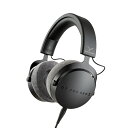 beyerdynamic ベイヤーダイナミック DT 700 PRO X 密閉型スタジオヘッドホンモニタリングヘッドホン（密閉型）・詳細かつパワフルで躍動感あふれるサウンド・インピーダンス48ΩのSTELLAR.45ドライバーにより、あらゆるデバイスで幅広い用途に使用可能・卓越したパッシブ・アイソレーションによる優れた装着感・着脱式ケーブルによる利便性・ドイツ製、交換パーツを用意し長きに渡り使用可能な設計【信頼性の高いサウンドとパフォーマンス、そして柔軟性を両立】PRO Xシリーズはbeyerdynamicの次世代モニタリングヘッドホンです。クラシックDT PROシリーズは、世界中のプロフェッショナルスタジオでリファレンス製品として扱われていますが、新しいPRO Xシリーズは、スタジオでも移動中でもフレキシブルに使用できること、をコンセプトに開発されました。新開発のSTELLAR.45ドライバーは、あらゆる再生機器に対応し、歪みのない最高の音をスタジオクオリティで大音量で再現します。【プロフェッショナルオーディオクオリティ。信頼されるスタジオサウンドと高性能の融合】ドイツのハイルブロン本社で開発されたSTELLAR.45ドライバーは、伝統的なbeyerdynamicサウンドをスタジオヘッドホンで再現しました。これはネオジウム・リングマグネットと、銅製のハイテクワイヤーにより実現しました。新開発のダンピングレイヤー内蔵の3層スピーカー振動板と組み合わせることで高効率なドライバーシステムを構築し、あらゆる再生機器で最適な音を再生することに成功しました。最大のメリットは、低域から高域までを自然に再生できる広い周波数特性です。軽量のコイルから生み出されるレスポンスの速いトランスデューサーは、大音量で負荷の高い状況でも一切歪みのない、原音に忠実な安定したサウンドを提供します。【あらゆる再生機器に対応可能なソリューション】新しいPRO Xシリーズヘッドホンはオーディオ・インターフェース、ラップトップ、タブレット、スマートホンなど、あらゆる機器でベストパフォーマンスを提供できるよう48Ωで設計されています。このヘッドホンの為だけにドイツで開発された高性能STELLAR.45ドライバーにより、PRO Xヘッドホンは、あらゆる再生機器環境で、スタジオクオリティに近い音量とパワーを再生します。取り外し可能なミニXLRケーブルはリケーブルも可能です。付属の1.8/3mの2本のケーブル以外にオプションでDAC内蔵のLightning端子ケーブル、USB-C端子ケーブルも純正でラインナップしています。【優れた着心地。長時間のセッションに適したフィット感】新しいPRO Xシリーズは、beyerdynamicのプロ用ヘッドホンが常に代名詞としてきた「最高の装着感」を体現しています。堅牢なスプリングスチールヘッドバンドは、オーバーイヤーヘッドホンの確実なフィット感と耐久性を保証します。ベロアのイヤーパッドはソフトな感触で、優れた通気性を発揮します。ヘッドバンドは人間工学に基づき、ソフトな形状記憶フォームで装着者の頭の形に合わせ、イヤーパッドと同様に必要に応じて交換することができます。【内容物】・Drawstring Bag・1/4" ADAPTER (6.35mm)・1.8m ＆ 3.0m MINI-XLR-Cable (MINI STEREO JACK 3.5mm)【テクニカルデータ】伝送方式:有線イヤーパッド素材:ベロア公称インピーダンス:48オーム質量:350 gヘッドホン周波数特性:5〜40,000Hz公称音圧レベル:100 dB SPL (1mW/500Hz)ケーブル＆プラグ:3mまたは1.8mストレートケーブル、取り外し可能、3ピンミニXLR＆ステレオジャック（3.5mm＆6.35アダプター）付