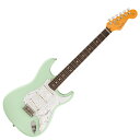 Fender フェンダー Cory Wong Stratocaster Surf Green エレキギター驚異的なファンクプレイと独創的なリードギターで知られるギタリスト、プロデューサー、アレンジャーのコリー・ウォンは、Vulfpeckでのソウルフルな演奏や、グラミー賞にノミネートされるユニークなソロ活動によって多くのファンを獲得し、アリーナをソールドアウトするほどの実力を備えています。Cory Wong Stratocasterは、コリーが愛用するフェンダーギターにインスパイアされ、ファンクギターの名手のニーズに合わせて改良を加えたモデルです。サファイアブルーのトランスペアレントサテンラッカーフィニッシュは、コリーのオリジナルStratocasterの外観とヴァイブスを再現しています。一般的なStratocasterよりもわずかにコンパクトなアルダーボディに、American Ultraに採用されているModern "D"ネックと彫りの深いボディコンターを組み合わせることで、気品ある快適な演奏性を実現しています。ピックアップにはSeymour Duncan Cory Wong Clean Machineを採用し、コリーのプレイ特有の歯切れの良い響きを再現しています。ヘッドストックの形状をわずかにモディファイしたメイプルネック、10~14インチコンパウンドラジアス仕様のローズウッド指板、ヴィンテージスタイル6スクリューシンクロナイズドトレモロ、チューニングの安定性を高め、弦交換を容易にするデラックスロッキングチューナーなどを装備しています。また、トレモロスプリングをミュートしてコリーのリズムトーンを実現するためのヘアタイ、ラバーストラップロックワッシャーセット、カスタムネックプレートが付属されます。・Surf GreenとDaphne Blueサテンラッカーフィニッシュモデルが数量限定で登場・Seymour Duncan Cory Wong Clean Machineピックアップ・American Ultra Modern “D”ネックシェイプ＆ボディコンター・カスタムStratボディ＆ヘッドストック・ヴィンテージスタイルの6点支持トレモロ、デラックスロッキングチューナー●Generalシリーズ：Artistオリエンテーション：Right-Handカラー：Surf Green原産国：US●Neckネック：Mapleネックフィニッシュ：Satin Urethaneネックシェイプ：Modern "D"フィンガーボードラジアス：10" to 14" Compound Radius (254 mm to 355.6 mm)フィンガーボードの素材：Rosewoodポジションインレイ：White Dotフレット数：22ナット：Boneナット幅：1.6875" (42.86 mm)ナットの素材：Bone●Bodyボディ：Alderボディフィニッシュ：Satin Lacquerボディシェイプ：Stratocasterボディ素材：Alder●Hardwareブリッジ：6-Saddle Vintage-Style Synchronized Tremoloピックガード：4-Ply White Pearloidピックアップカバー：Whiteコントロールノブ：White PlasticSWITCH TIP：Whiteハードウェアフィニッシュ：Nickel/Chromeチューニングマシーン：Deluxe Cast/Sealed Locking (all short posts)ストリング：Fender USA 250R Nickel Plated Steel (.010-.046 Gauges), PN 0730250406ネックプレート：4-Boltストラップボタン：Vintage-Style●Electronicsブリッジピックアップ：Seymour Duncan Cory Wong Clean Machine Custom Stack Plusミドルピックアップ：Seymour Duncan Cory Wong Clean Machine Single Coilネックピックアップ：Seymour Duncan Cory Wong Clean Machine Single Coilピックアップコンフィギュレーション：SSSコントロール：Master Volume with Treble-Bleed, Tone 1. (Neck Pickup), Tone 2. (Bridge Pickup)スウィッチ：5-Position Blade: Position 1. Bridge Pickup, Position 2. Bridge and Middle Pickup, Position 3. Middle Pickup, Position 4. Middle and Neck Pickup, Position 5. Neck PickupAUXILIARY SWITCHINGPush/Push on Tone 2 Bypasses 5-Way Switch and Defaults to Position 4●Measurements寸法：6.00x18.60x44.50 INフレットサイズ：Medium Jumboスケール：25.5" (64.77 cm)