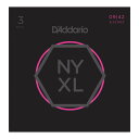 D'Addario ダダリオ NYXL0942-3P Nickel Wound Super Light エレキギター弦 3セットパックMulti-Packs3セット入りのパック弦です。それぞれのセット弦は個別に特殊ポリマーパックで密閉されており、長期間劣化することはありません。新素材のエレキギター弦、NY XLシリーズ。D’Addarioがニューヨークの自社工場で製造、高炭素スチールを用いたこれまでにない強度の弦です。弦が切れることを懸念することなく、演奏できます。従来のニッケルワウンド弦に比べて、チューニング安定性が向上しました。チューニングにかかる時間は短くなり、チューニングが合った状態をより長時間維持することができます。巻弦は中域にあたる1-3.5kHzでのレスポンスが強調され、より存在感とクランチのあるサウンドで、ミックスに埋もれることがありません。ゲージ：Super Light1st:0.0092nd:0.0113rd:0.0164th:0.0245th:0.0326th:0.042