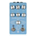 Mattoverse Electronics マットバースエレクトロニクス Warble Swell Echo MKII Blue ディレイ ギターエフェクターMattoverse Electronics Warble Swell Echo MKIIは、ローファイエコーマシンです。Swellスイッチでコントロールできる8つのモジュレーション波形で様々なエコーサウンドを作ることができます。シルクのようなスラップバック、船酔いするようなうねり、壊れたカセットテープなど、スタンダードから個性的なサウンドまで広くディレイサウンドを生み出します。●コントロール・Wave：モジュレーション波形を選択します。・Rate：モジュレーションスピードを調整します。・Depth：モジュレーションの深さを調整します。・Mix：ディレイの音量を調整します。・Repeats：ディレイの反復回数を調整します。・Time：ディレイタイムを調整します。・Swell：Swellフットスイッチを押している間、リピートが増えるスピードを調整します。●特徴・フットスイッチでコントロールできるSwell機能・ヴィンテージエコーサウンドと8つのモジュレーション波形・トゥルーバイパス・トップマウントジャック・スタンダードなセンターマイナスDC9Vアダプターで駆動・消費電流50mA電池はご使用になれません。内部のトリムポットは制作時に調整するためのものです。種類：ディレイアダプター：9Vセンターマイナス電池駆動：-コントロール：Wave、Rate、Depth、Mix、Repeats、Time、Swell