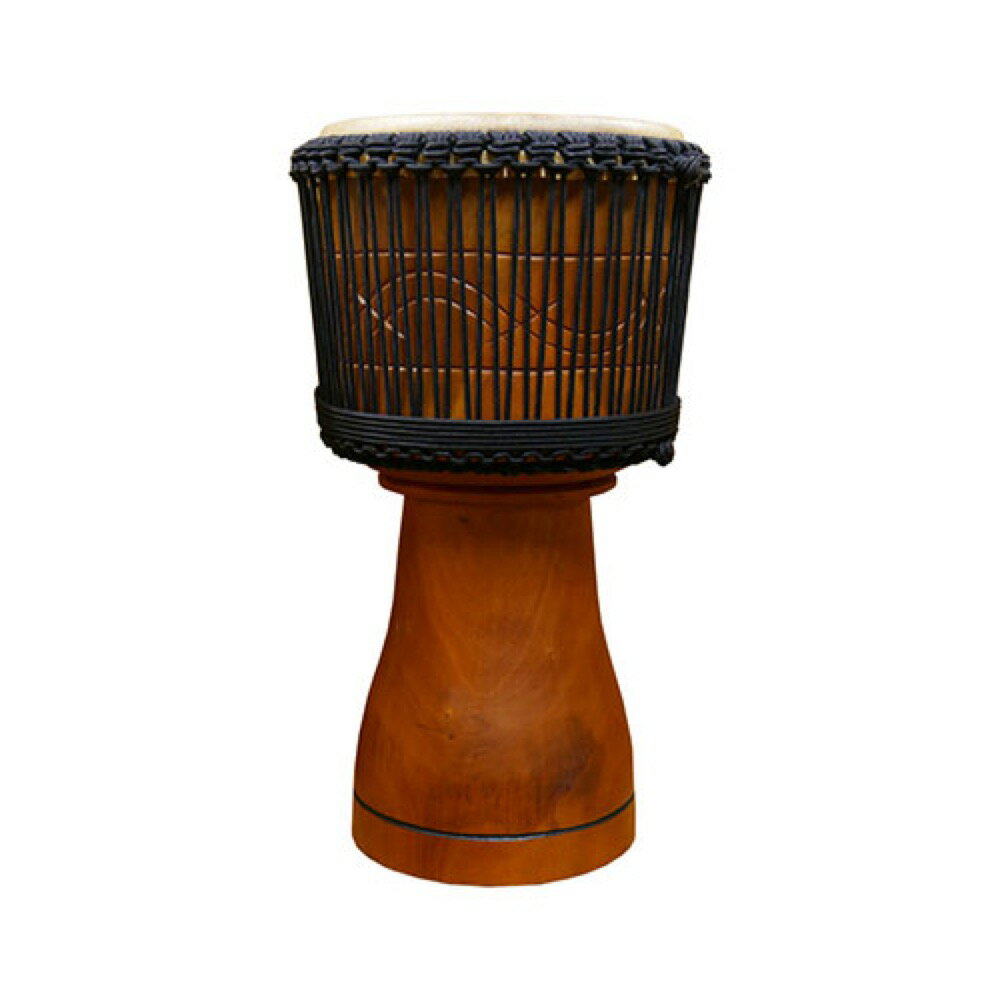 TOCA トカ TMDJ-12NB Master Series Djembe 12インチ with Bag ジャンベ バッグ付き【WOOD ROPE TUNED DJEMBES】自然の恵みを大切にし環境に配慮した植林のマホガニー材を使用。ひとつひとつ手彫りで仕上げられたソリッドボディに厳選されたゴートスキンヘッド、強度と伸びに強いアルペンロープの組み合わせは、迫力の有る圧倒的なウッドジャンベサウンドを奏でます。持ち運びに便利なジャンベバック付属。■ジャンベバック付属■サイズ：12" HEAD & 24" TALL