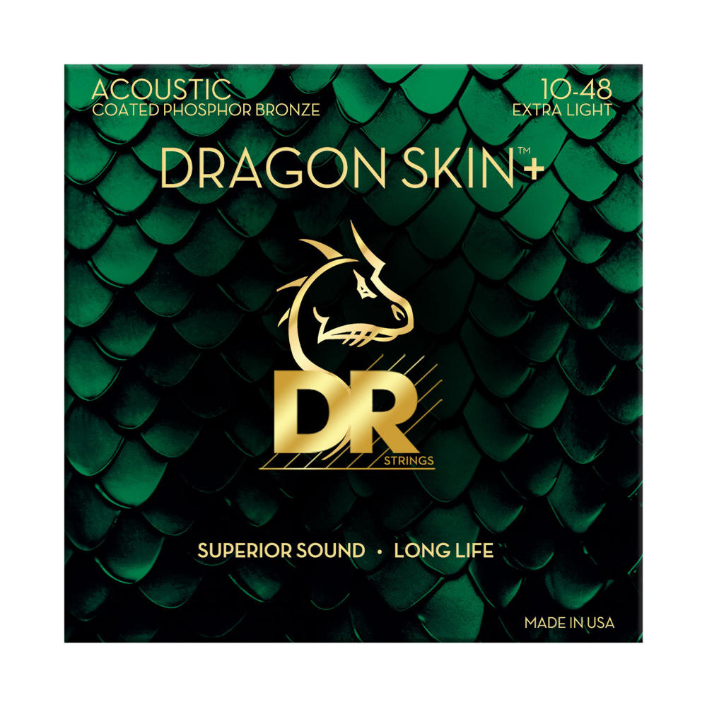 DR DRAGON SKIN＋ DAP-10 10-48 Phosphor Bronze アコースティックギター弦ドラゴン・スキン プラスは、ふくよかで温かなサウンドを持つフォスファーブロンズを巻線に採用した、豊かな音量で、弾きやすく、耐久性に優れた弦です。DRで定評のあるラウンドコアとフォスファーブロンズの組み合わせで、コアと巻線の両方をアップグレードし、非常に音楽的でバランスの取れた豊かな音量を実現しました。Accurate Core Technologyは、コアに巻線を包み込む溝を作り、よりコアと巻線が一体となって振動することで弦の全てのポテンシャルを完全に発揮します。より良いフィーリングとサウンドのために設計されたドラゴン・スキン プラスは、他のどの弦とも違う全く新しい弦です。SpecDAP-10 ゲージ10-14-22-30-38-48
