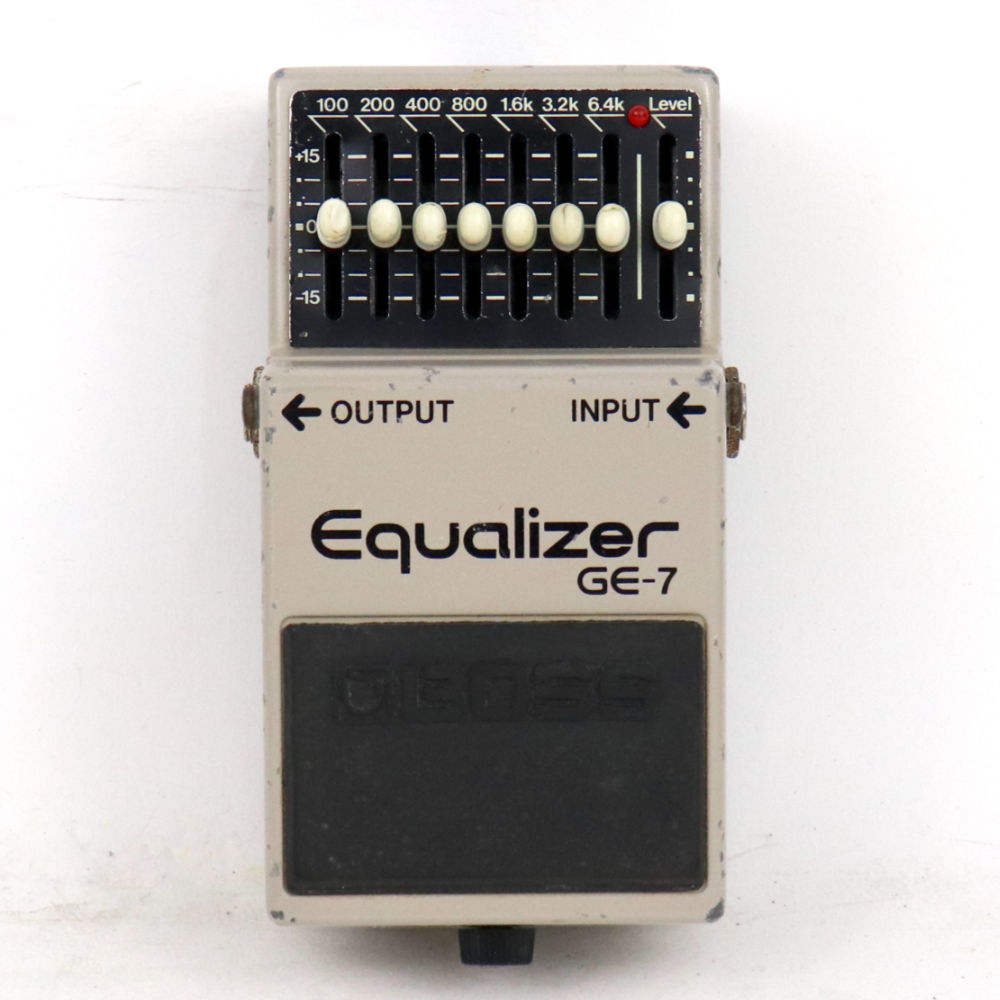 BOSS エフェクター、イコライザー、リバーブ　4体&専用ラック　セット　中古 BOSS エフェクター、イコライザー、リバーブ 4体&専用ラック