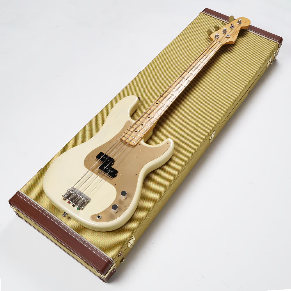 【中古】MOMOSE モモセ MPB2-STD/M WBD PBスタイル エレキベースMOMOSE MPB2-STD/M WBD の中古品です。比較的綺麗なコンディションです。商品内容：本体・ハードケース小傷あり。ピックガードに弾き傷があります。ボディエッジに黒ずみを伴う傷が複数あります。金属パーツにくすみがあります。ストラップピンが交換されています。フレットは目立つような凹みも無く8割程度。トラスロッドは調整の余裕ありです。MADE IN JAPAN（日本製）重量：4.02kgモモセのプレベスタイル4弦ベースです。アッシュボディにメイプルネック、メイプル指板の組み合わせ。ホワイトブロンドにゴールドアノダイズドピックガードを装着した57スタイル。ツバ出し21F仕様。トップラッカーフィニッシュ。明瞭で弾むようなPBスタイルサウンド。適度な丸みのCシェイプで弾きやすさも魅力的な1本です。Body：Ash 2PNeck：MapleFingerboard：MapleNut：Oiled BoneBridge：GOTOH/203B-4 CMachineheads：GOTOH / GB-2L NFret：JESCAR FW9662-NSPickup：GROOVE70 PBControls：1vol,1ToneScale Length：864mm(34inch)Width at Nut：44.0mmFingerboard Radius：210RFinish：Top Lacquer