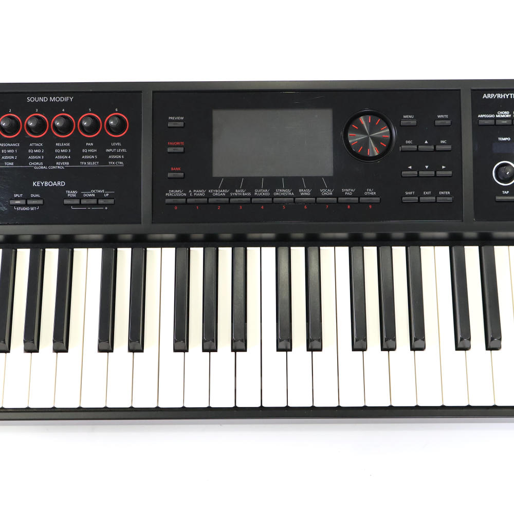 【中古】 ROLAND FA-08 Music Workstation シンセサイザー 88鍵