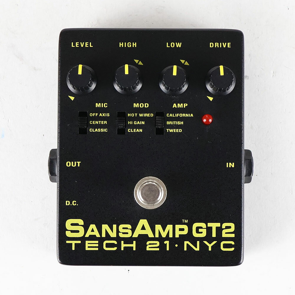 【中古】 TECH21 SansAmp GT2 アンプシミュレーター ギターエフェクターTECH21 SansAmp GT2 の中古品です。使用感のあるコンディションです。商品内容：本体のみ若干の傷やスレ、塗装剝がれがあります現在の所、ガリもなく動作に問題ございません。GT2はSansAmp CLASSICのコンセプトをそのまま引き継いだアンプ・シミュレーターです。3ポジションのキャラクタースイッチを3個装備、27通りの組み合わせが可能です。ロー、ハイのアクティブポストEQを搭載することでトーンの変化の幅が拡大します。ライン・レコーディング用のアンプ・シミュレーターとして本機を直接ミキサー＆レコーダーに接続するとチューブ・アンプらしいサウンドが得られます。また直接ミキサーに接続できるため自身の求めるサウンドをメイン・システムから出力可能です。