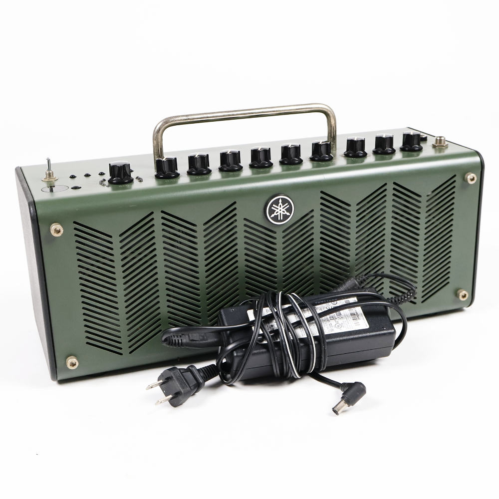 【中古】 ギターアンプ YAMAHA THR10XYAMAHA THR10X の中古品です。使用感のあるコンディションです。商品内容：本体・電源アダプター金属パーツの錆や傷があります。現在の所、ガリもなく動作に問題ございません。THR10Xは、徹底的に歪みにこだわったハイゲイン・スタック・コレクションです。「VCMテクノロジー」により音のキャラクターの違いをリアルに再現し、歪みにこだわりのあるギタリストにも満足できる迫力のメタルサウンドを自宅でも実現することができます。 チューブアンプの持つレスポンス、優れたエフェクト、ハイファイなステレオサウンドをコンパクトなボディに搭載。 5種類の新開発VCMアンプタイプとヤマ ハハイエンドミキサー譲りのエフェクトによるリアルなギターサウンドと、ヤマハの誇るハイファイオーディオサウンドをこの一台で再生します。USBインターフェイス機能、バッテリー駆動、チューナーなどオフステージでギタリストに必要な機能が詰まっています。