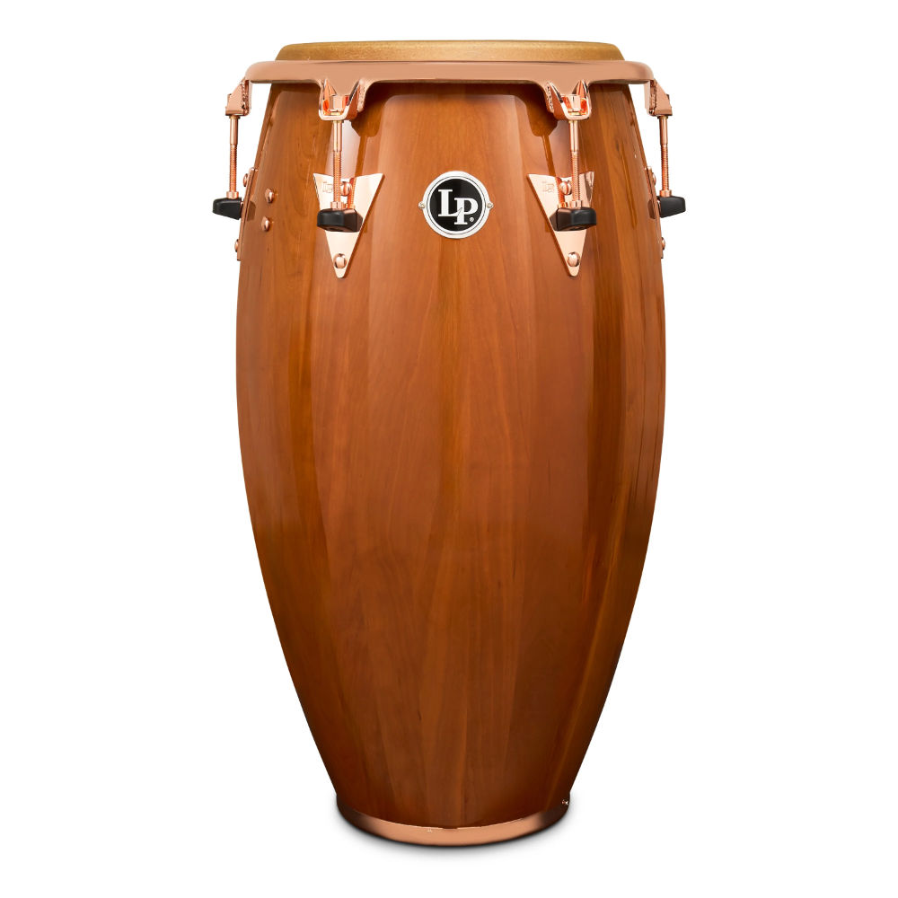 LP LP552T-CB Tumba 12-1/2" トゥンバ コンガCHERRY WOOD SERIES 限定生産ソリッドプライ仕様100%チェリー材のソリッドプライシェルを採用した、限定生産仕様のパーカッションシリーズ。明るく音楽的なトーンと、バランスのとれた豊かなサスティーンが特徴です。銅メッキ仕上げのハードウェアと Comfort Curve II リムにより、快適な演奏性を実現。トップチューニングシステムを搭載した30"コンガ。