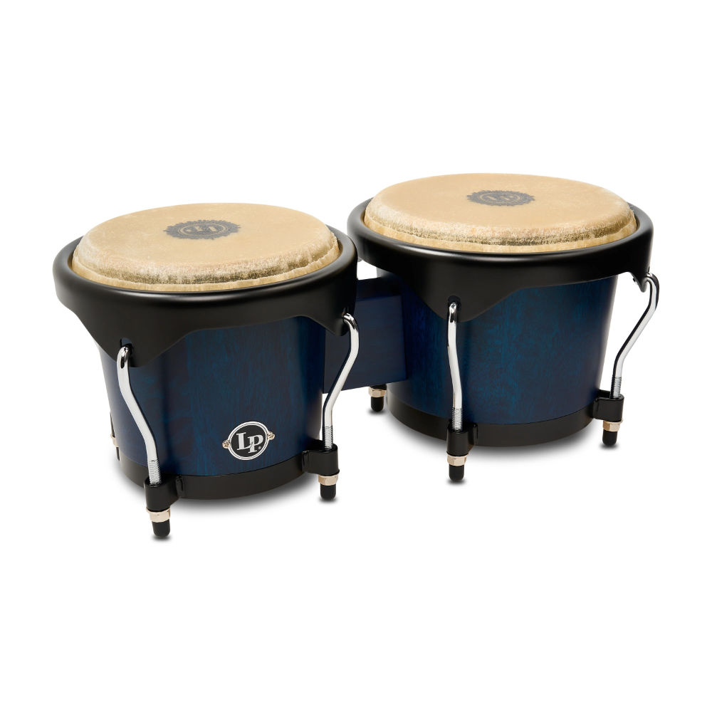 LP LP601NYII-BL Blue ボンゴCity II Mango Bongo SetLP City II ボンゴは、これから演奏を始めるプレイヤーがリズムを身につけたり、演奏活動を始めたりするために最適な高品質ボンゴセットです。6"と7"のドラムはマンゴーウッド製で、ローハイドヘッドが装着されています。さらに、EZカーブリム、直径9/32"のテンションロッド、ハート型サイドプレート、ラバーボトムリング、ブラックのパウダーコーティング金具が採用されています。