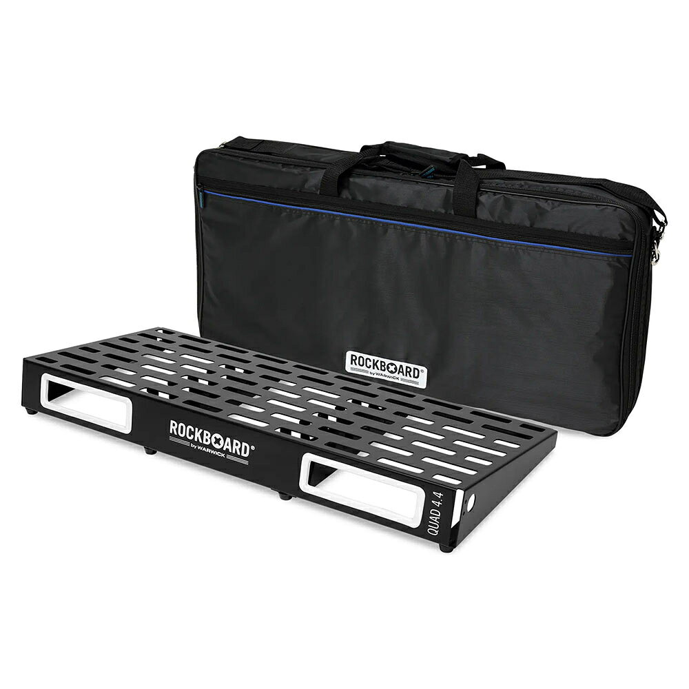 RockBoard RBO B 4.4 QUAD B Pedalboard with Gig Bag ギグバッグ付きペダルボード 72cm×33cm品番：RBO B 4.4 QUAD B・エフェクトペダル用ペダルボード・約9〜18個のエフェクトペダル（サイズによって異なります）・頑丈で軽量なアルミニウム構造・ペダルの取り付けが簡単なスロット設計・右側にRockBoard LEDライト（別売）用の取り付け穴があります・冷間圧延アルミニウム板1枚から作られる・剛性を高めるための追加のU字型サポートブレース・10度の角度で完全に平らなボード表面 - 溶接継ぎ目なし・RockBoard MODパッチベイ用スロット・RockBoard The Trayと互換性あり - ユニバーサル電源マウントソリューション・丈夫な黒色粉体塗装表面・幅 722 mm / 28 27/64"・奥行 330 mm / 12 63/64"・ゴム足を含む高さ 37 - 71 mm / 1 29/64" - 2 51/64"・重量 3.0 kg / 6.61 ポンド。・ギグバッグ付属・重量 ギグバッグ 約1.0 kg / 2.2ポンド。・粘着フック（幅50 mm / 1 15/16インチ）とループテープ（幅25 mm / 1インチ）およびケーブルタイを含む冷間圧延アルミニウムの一枚板から作られた独創的で軽量、かつ堅牢で頑丈な構造は、垂直方向のサポートストラットによって安定性を高め、溶接継ぎ目は一切ありません。その結果、端から端まで使用できる、完全にフラットでねじれに強い表面が実現しました。革新的なスロットデザインにより、すべてのケーブルをボード表面の下に便利かつすっきりと配線できます。精密に設計されたスロットパターンは、革新的なQuickMountシステムにぴったりフィットし、面ファスナーは不要です。ほぼすべての一般的な電源アダプターを底面に取り付けることができます。安全な持ち運びのために、プレミアムギグバッグが付属しています。
