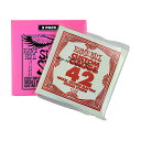 ERNIE BALL 3223 Super Slinky 3セット・パック エレキギター弦世界標準のギター弦といっても過言でない程、多くのギタリストに愛用されているスリンキー・シリーズに、3セット・パックが登場です。＃3223 Super Slinkyスリンキー・ギター・ストリングスは、スズ・メッキ・ヘックス・スティール・コアに、ニッケル・メッキ・スティール・ワイアーを巻いたワウンド弦と、高硬度スズ・メッキ・ハイ・カーボン・スティールのプレーン弦を組み合わせたギター弦です。癖がなくバランスのとれたサウンドは、ジャンルを問わず世界中のギタリストに愛用されています。ゲージ09/11/16/24/32/42　